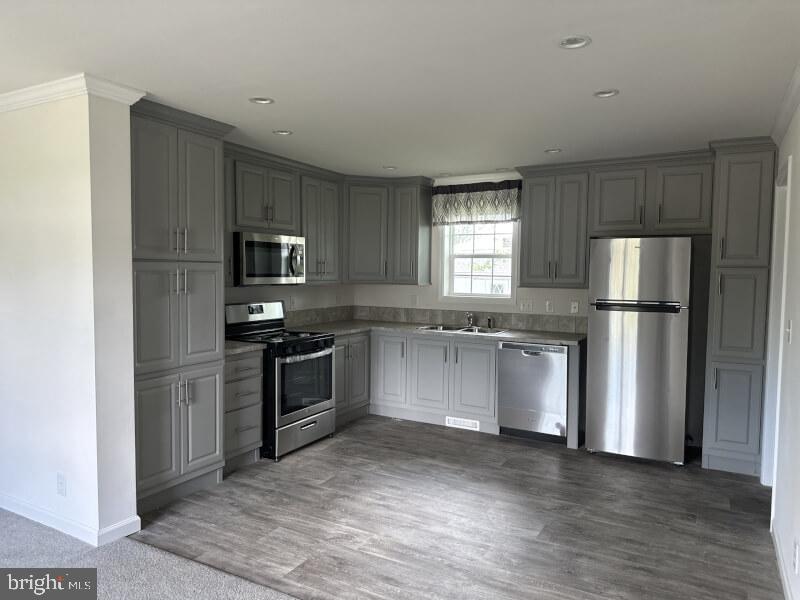 PINE MANOR MHP - Residential