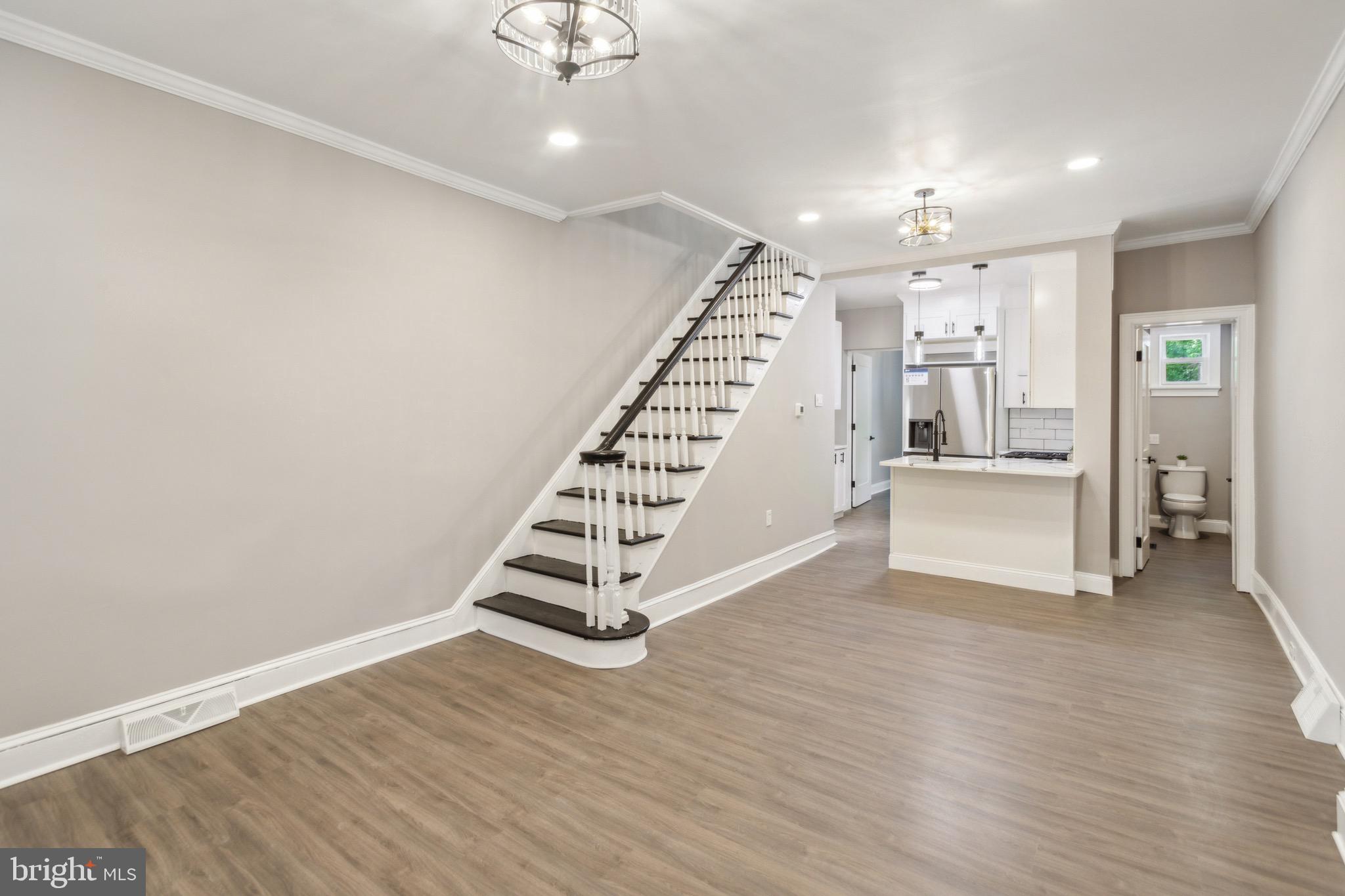 1613 LOUIS STREET