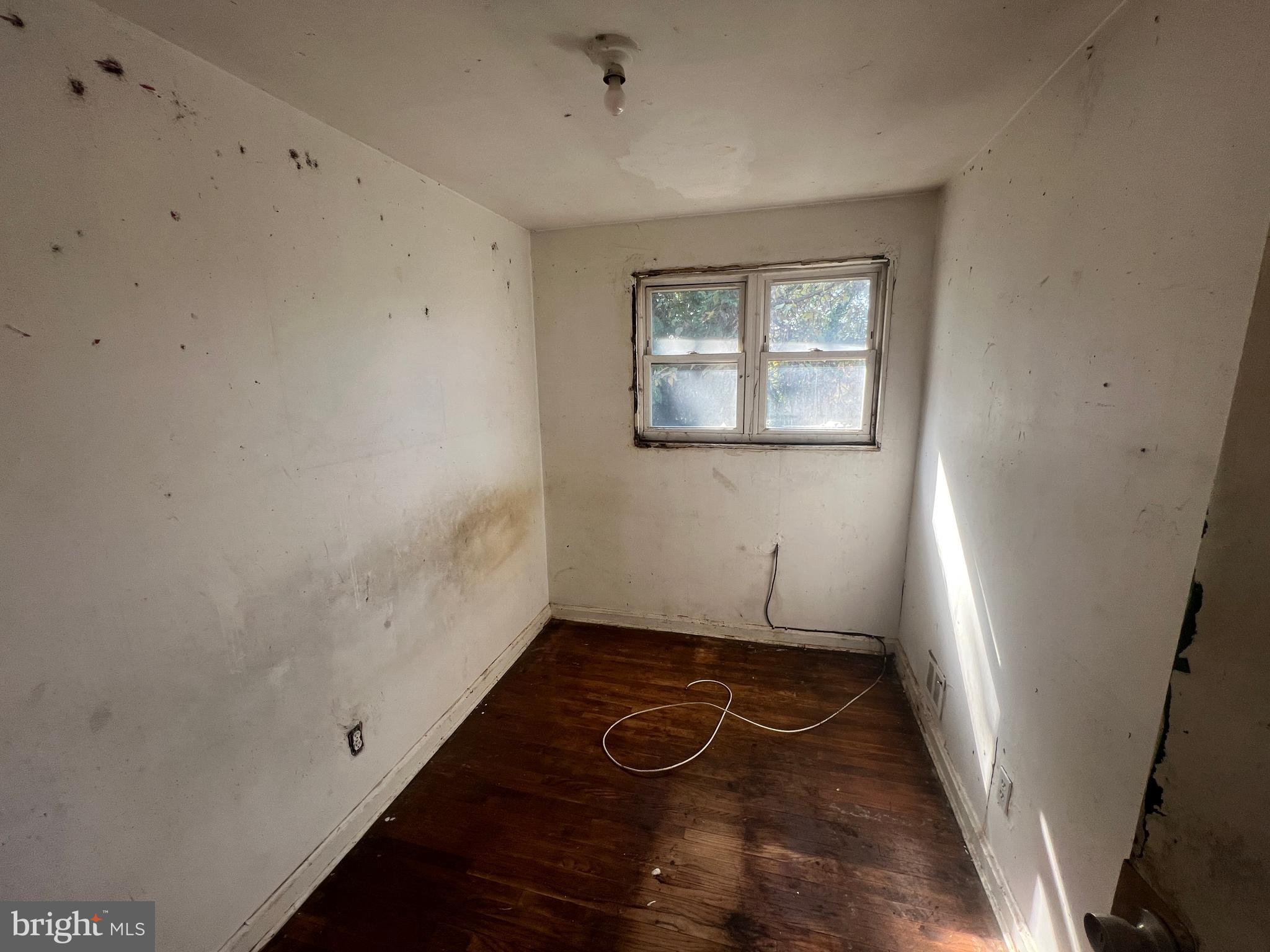 WOODLAWN - Residential