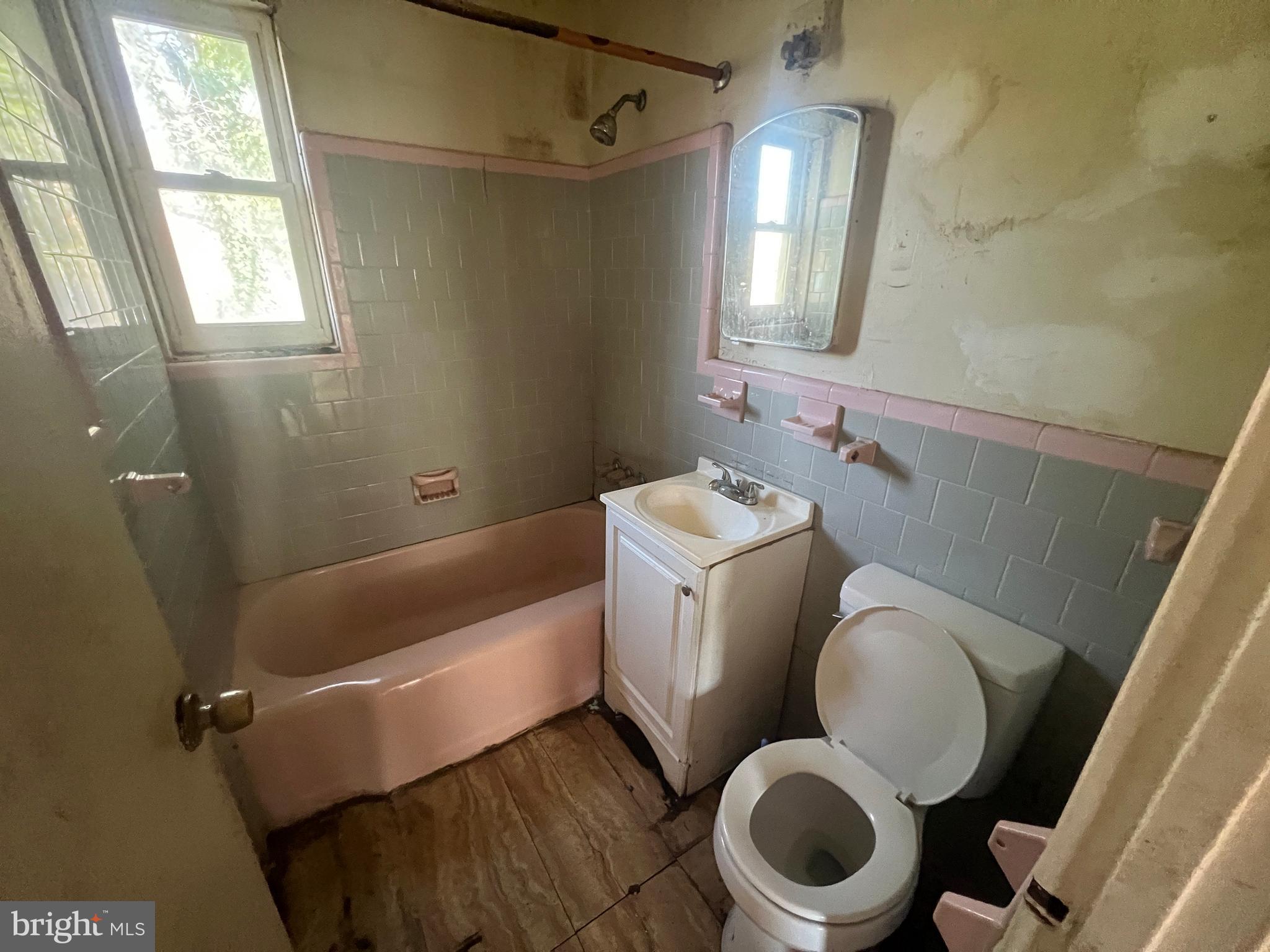 WOODLAWN - Residential