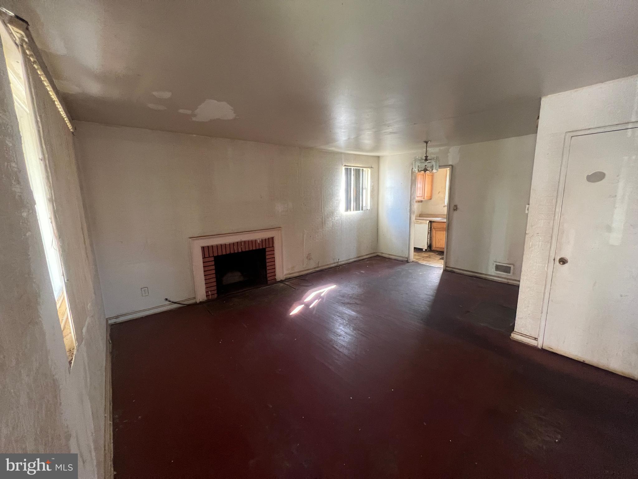 WOODLAWN - Residential