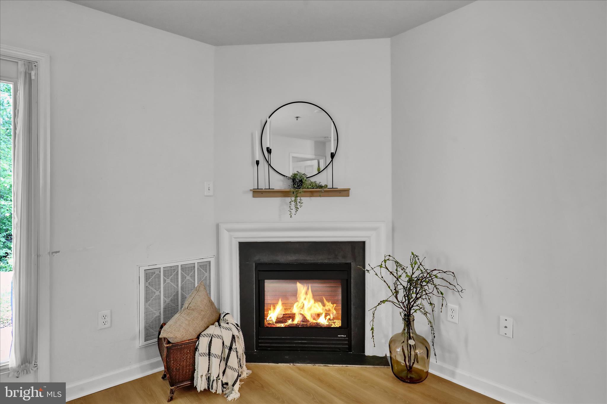 LAUREL SPRINGS - Residential