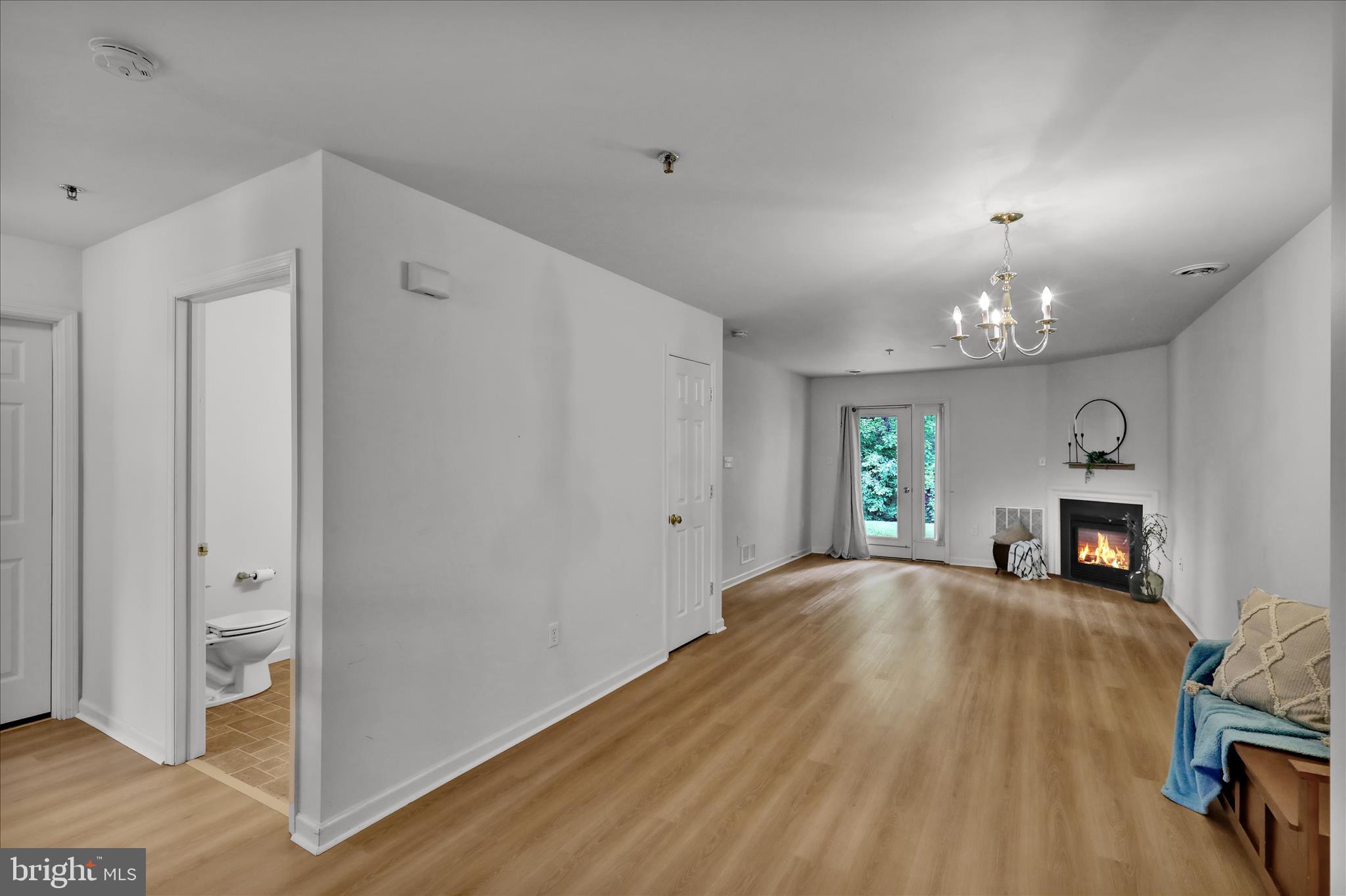 LAUREL SPRINGS - Residential