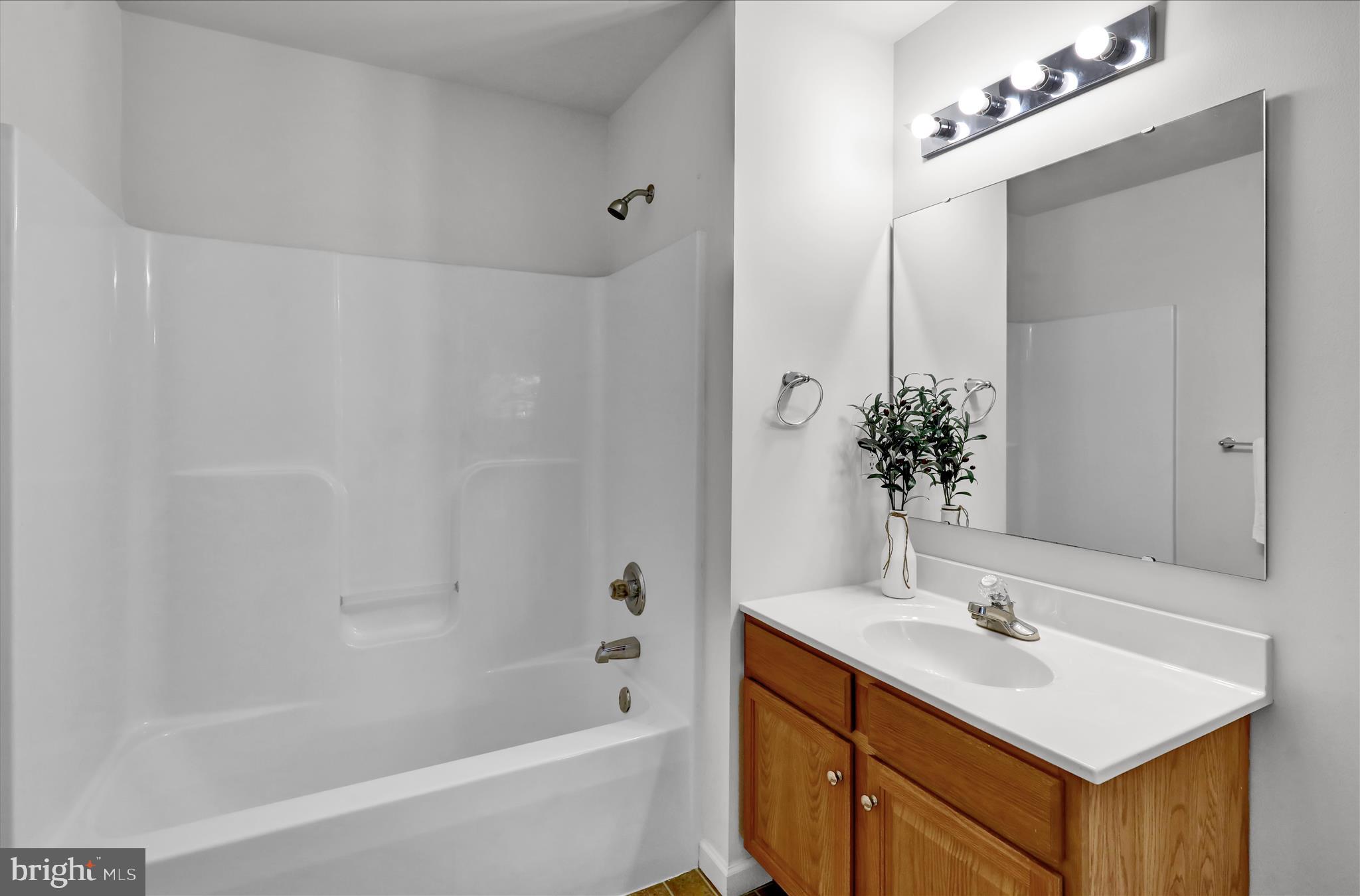 LAUREL SPRINGS - Residential