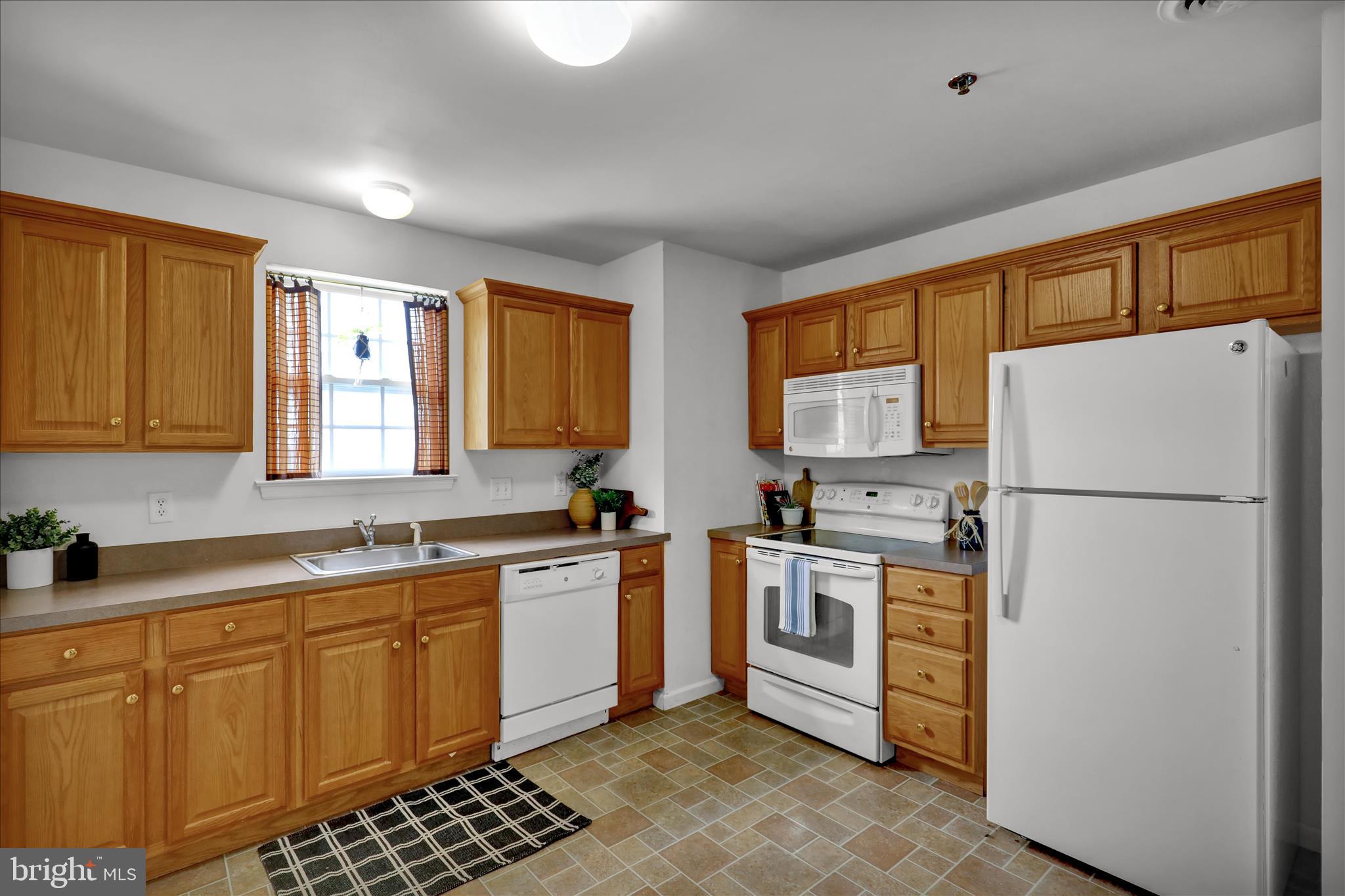 LAUREL SPRINGS - Residential