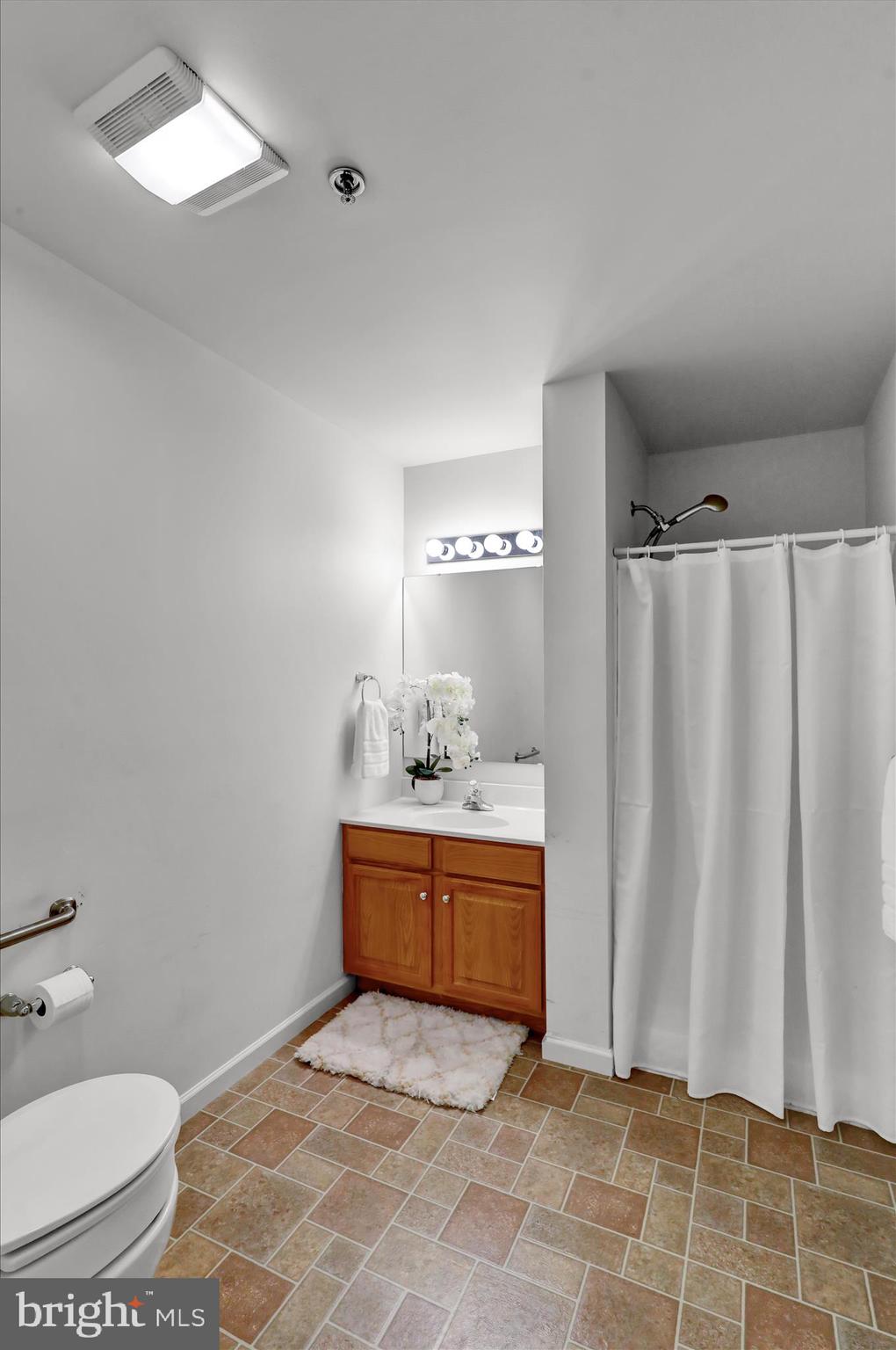 LAUREL SPRINGS - Residential