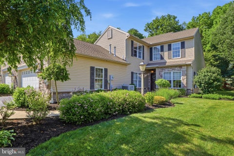 Townhouse For Sale - 1823 Stone Hill Drive<br/> New York, PA 17402
