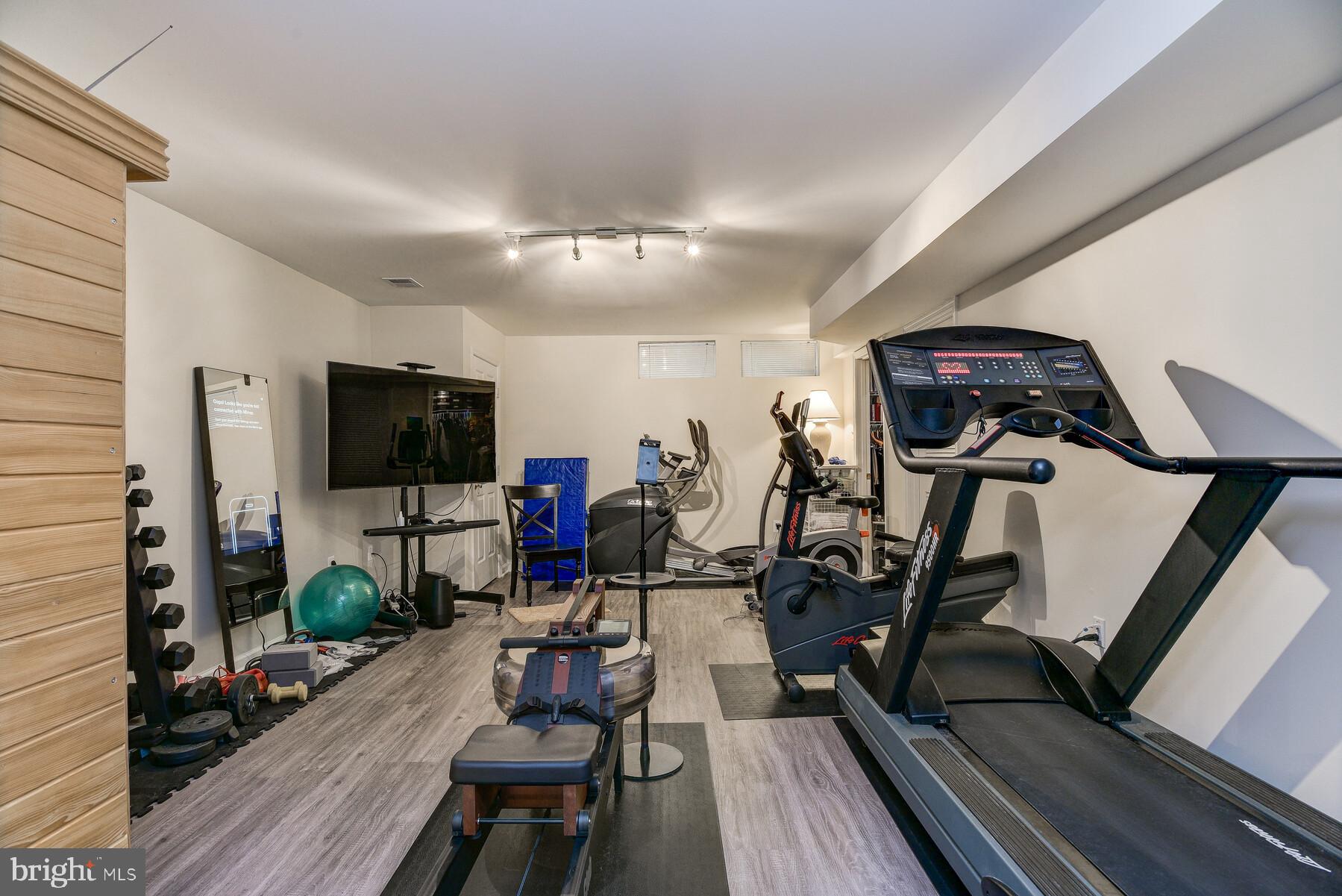 HOYLES MILL VILLAGE - Residential