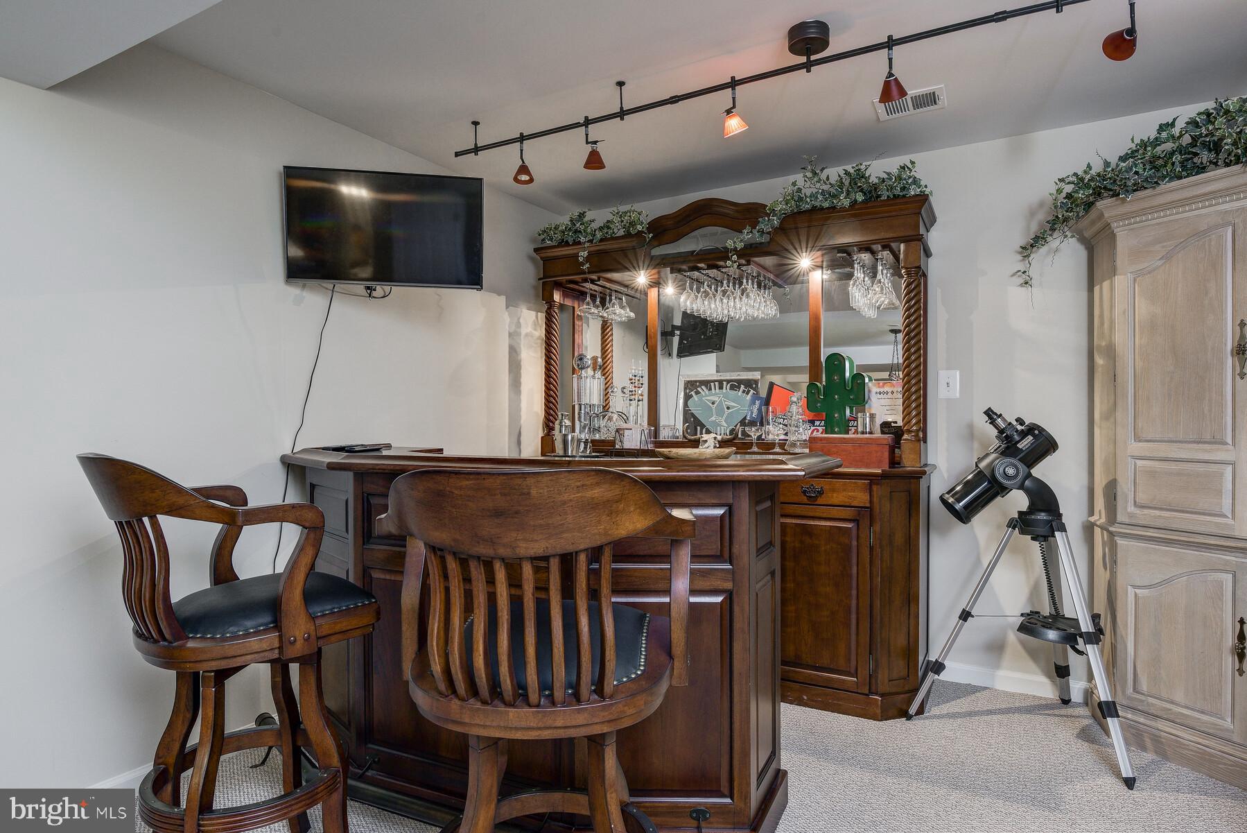 HOYLES MILL VILLAGE - Residential