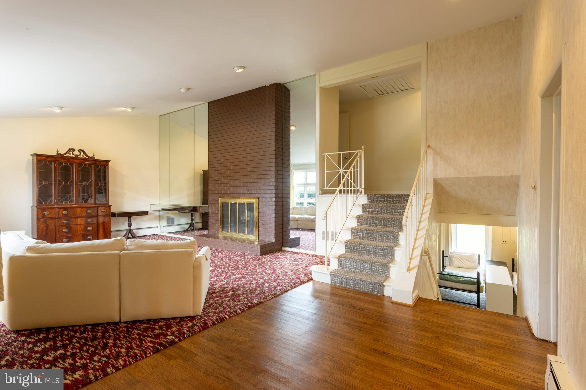 MEADOWOOD - Residential