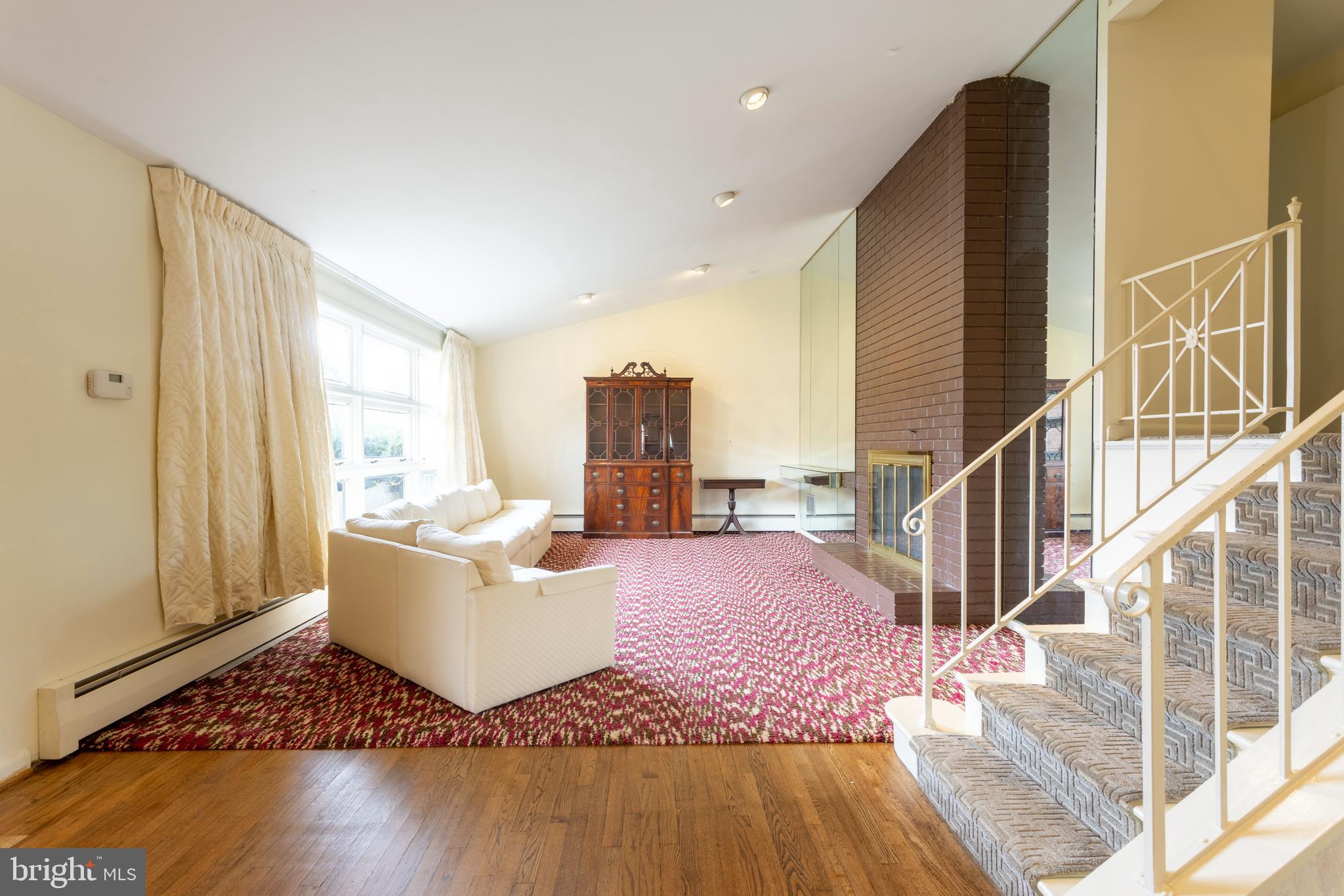 MEADOWOOD - Residential