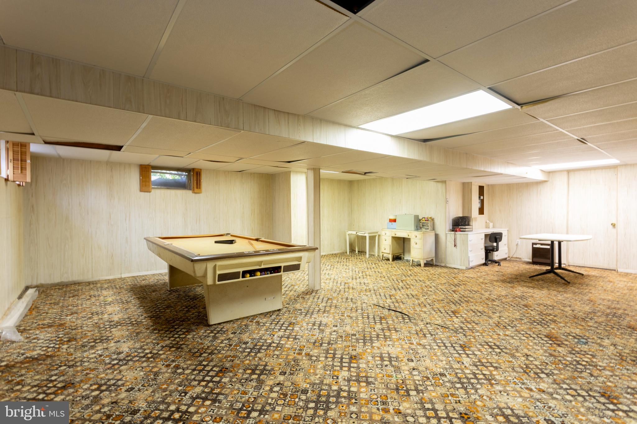 MEADOWOOD - Residential