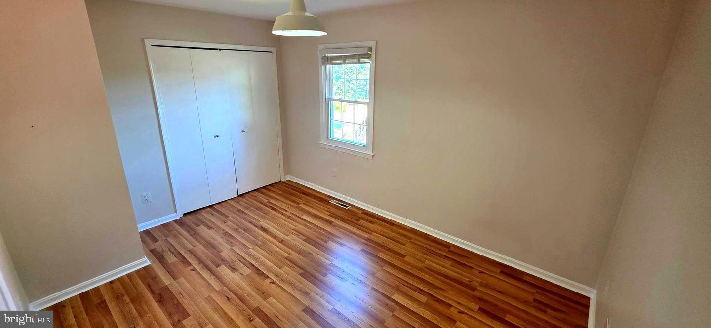 HOLMES RUN VILLAGE - Residential