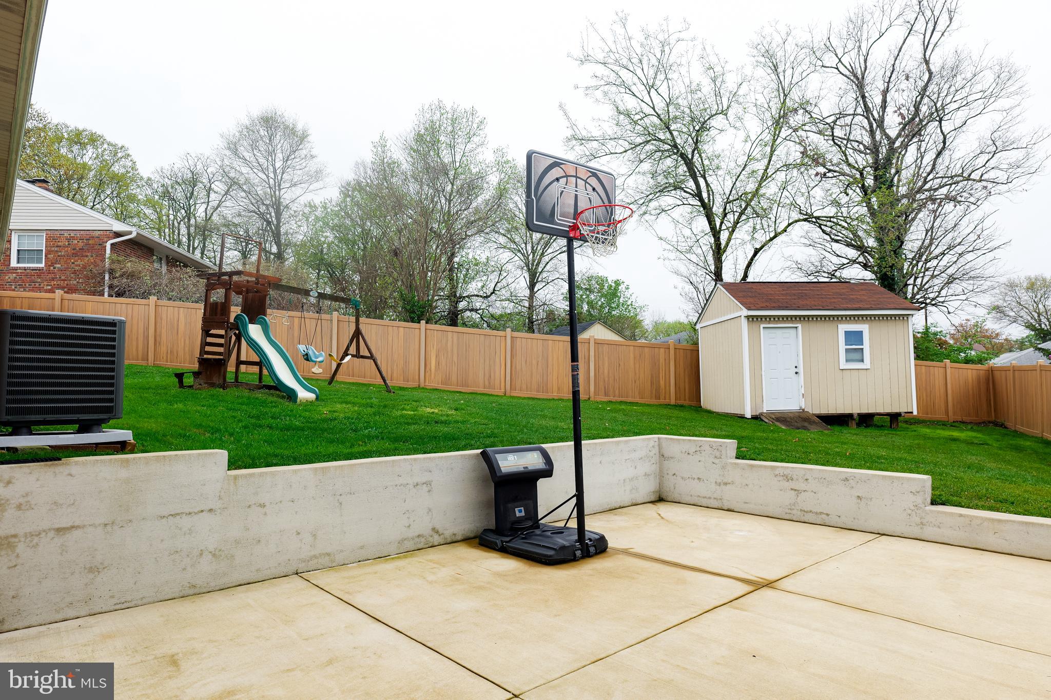 CALVERTON - Residential