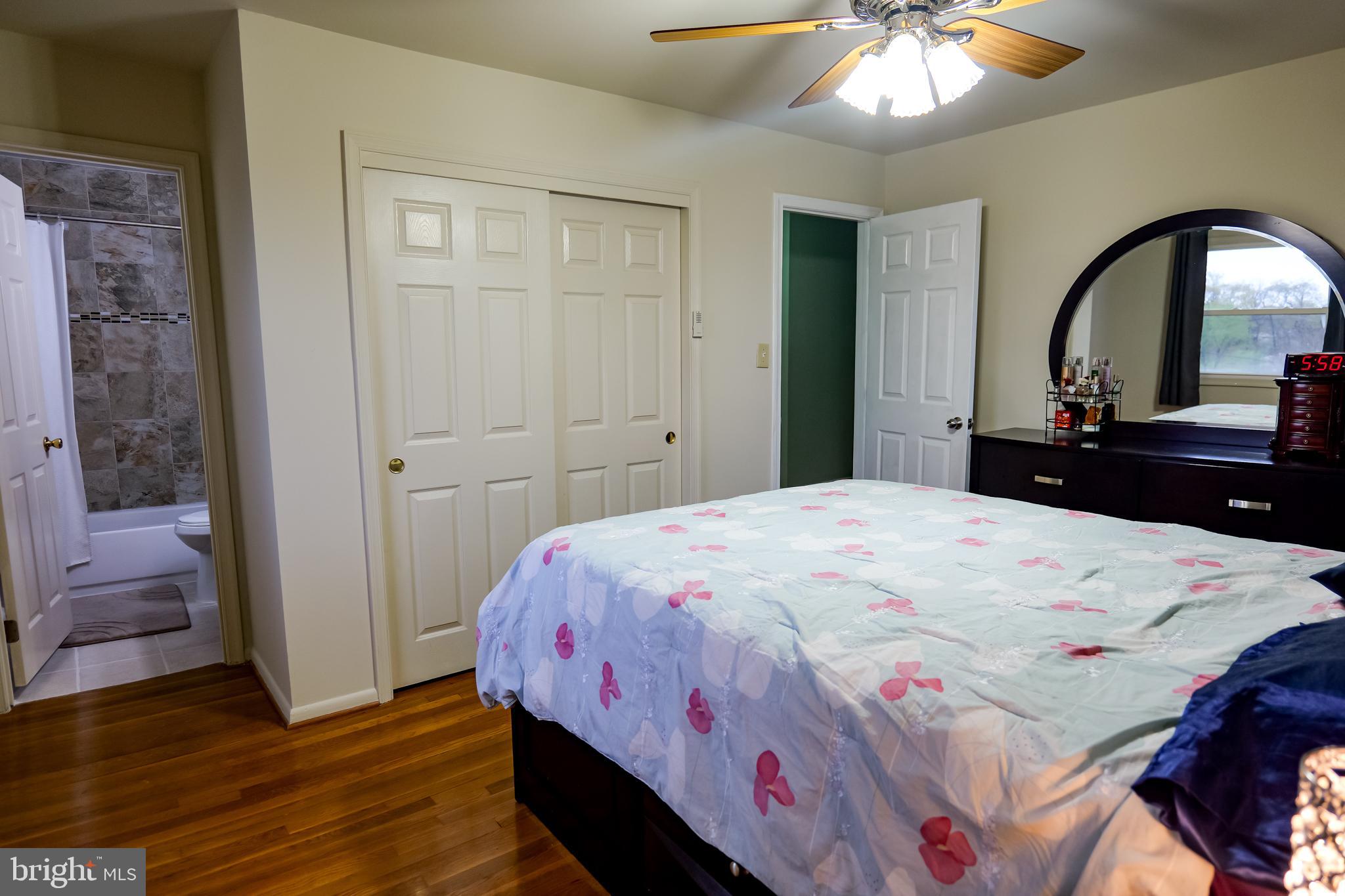 CALVERTON - Residential