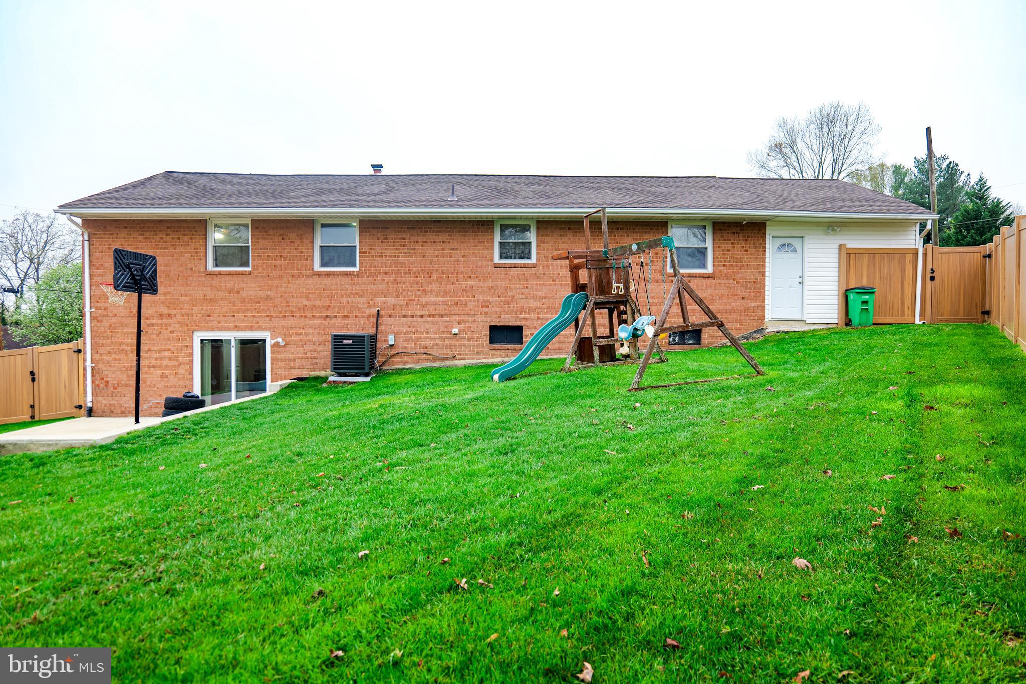 CALVERTON - Residential