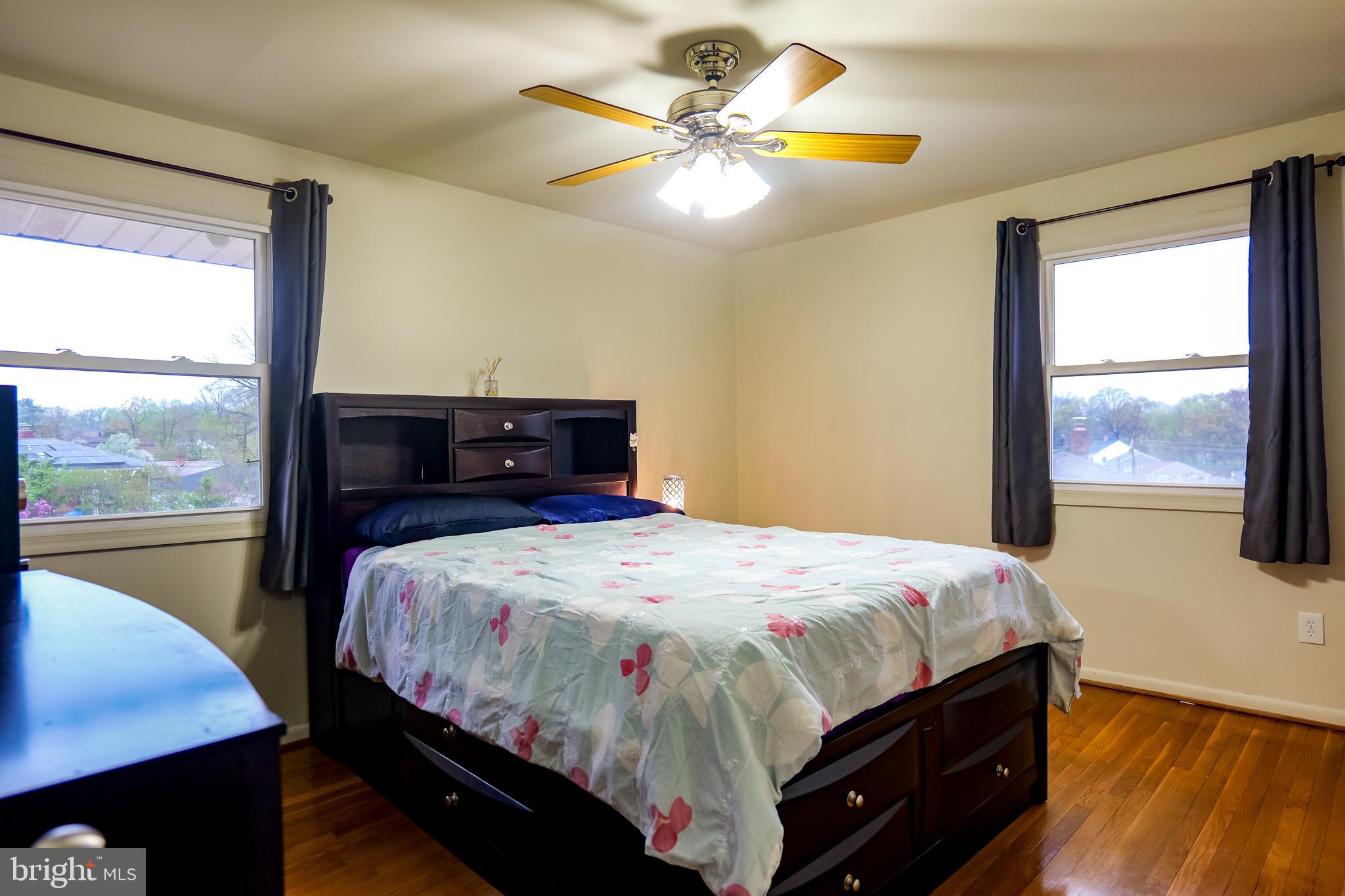 CALVERTON - Residential