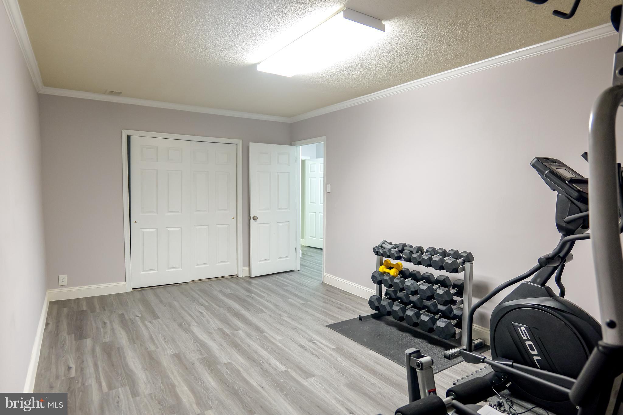 CALVERTON - Residential