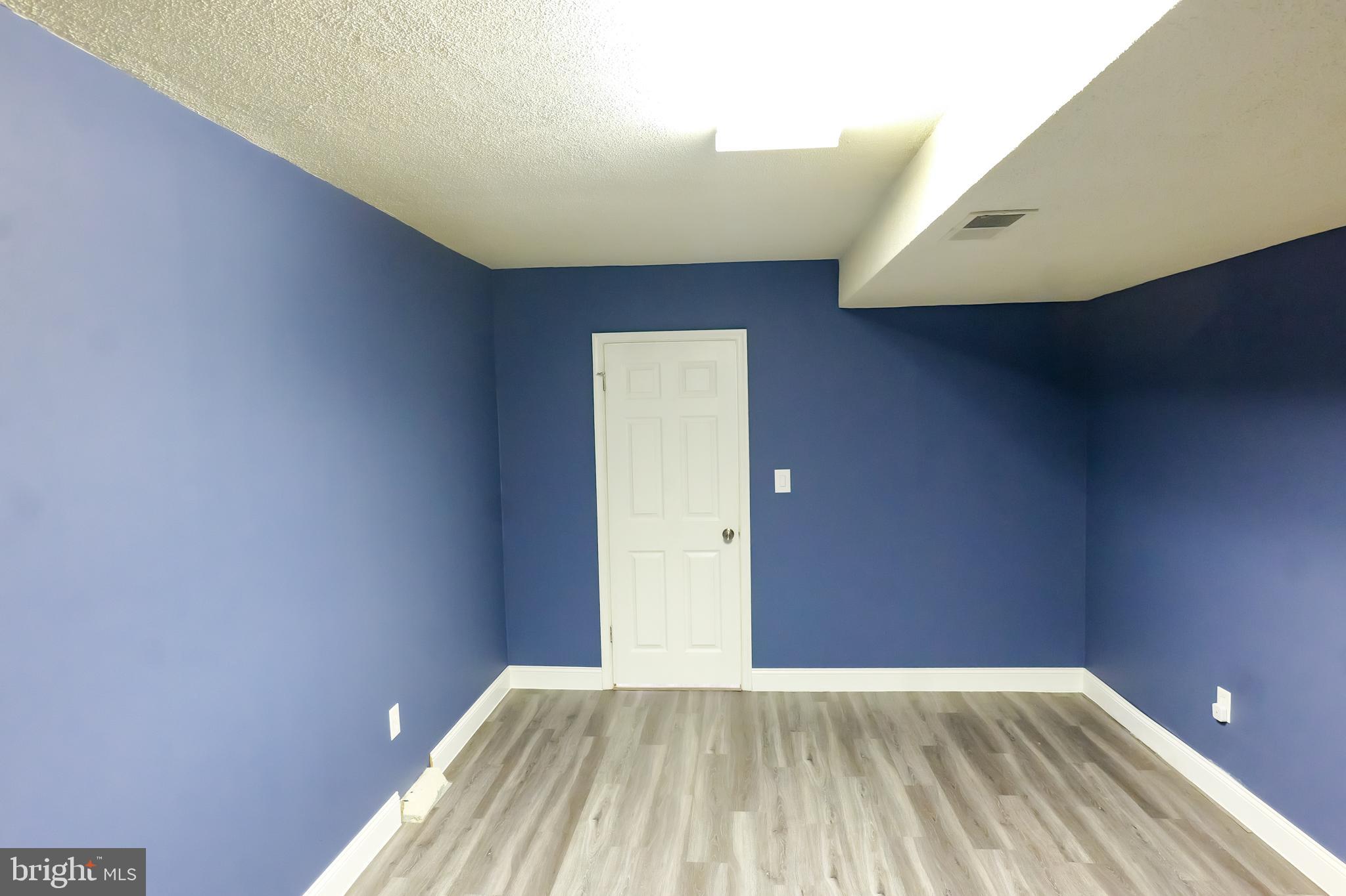 CALVERTON - Residential