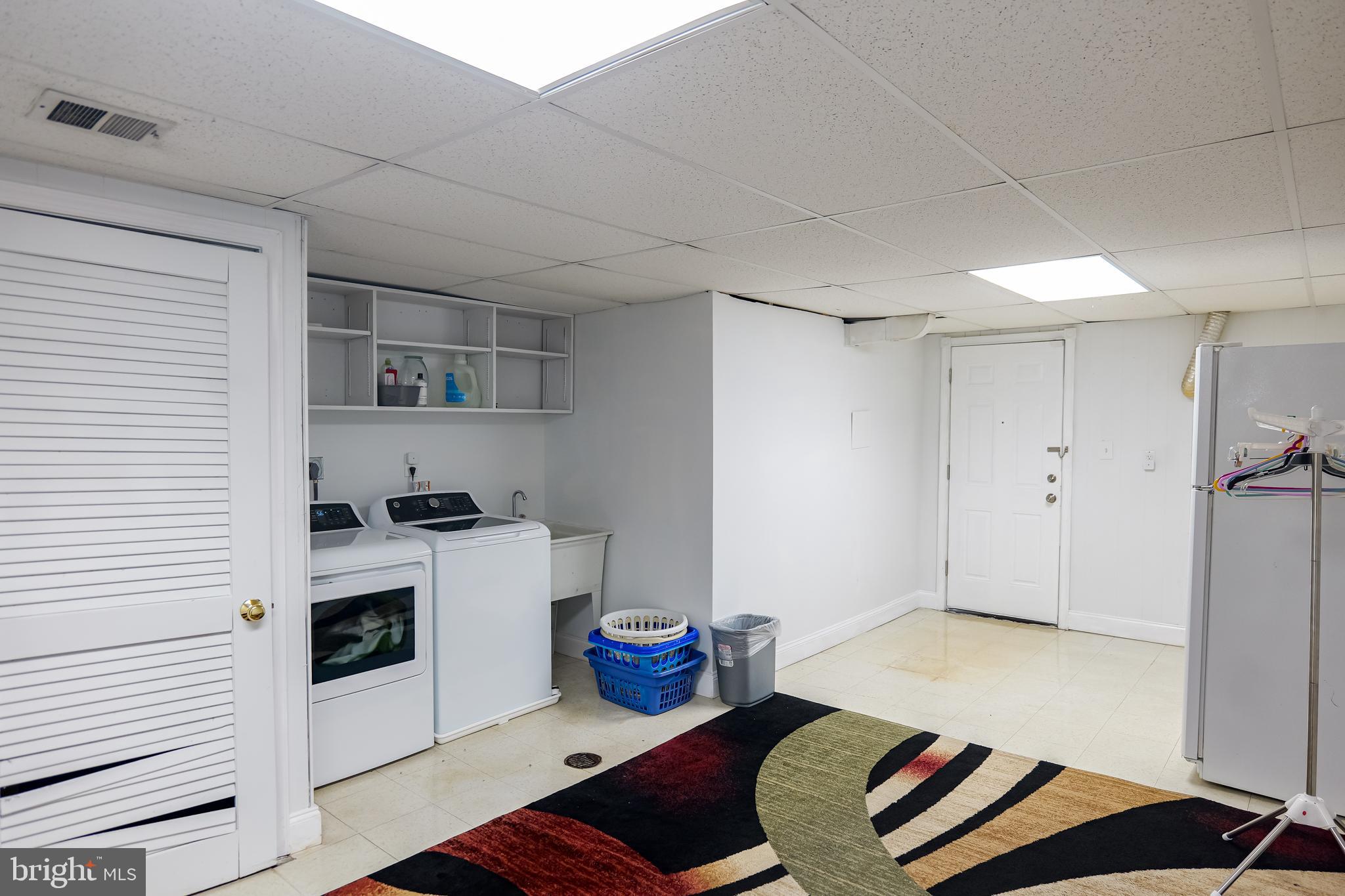 CALVERTON - Residential