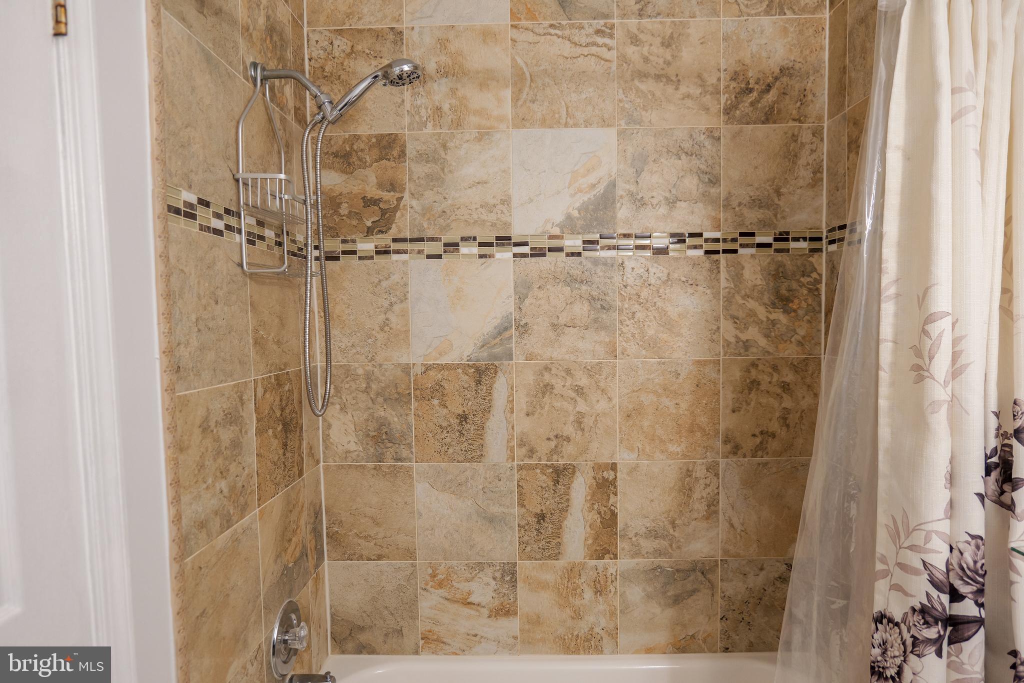 CALVERTON - Residential