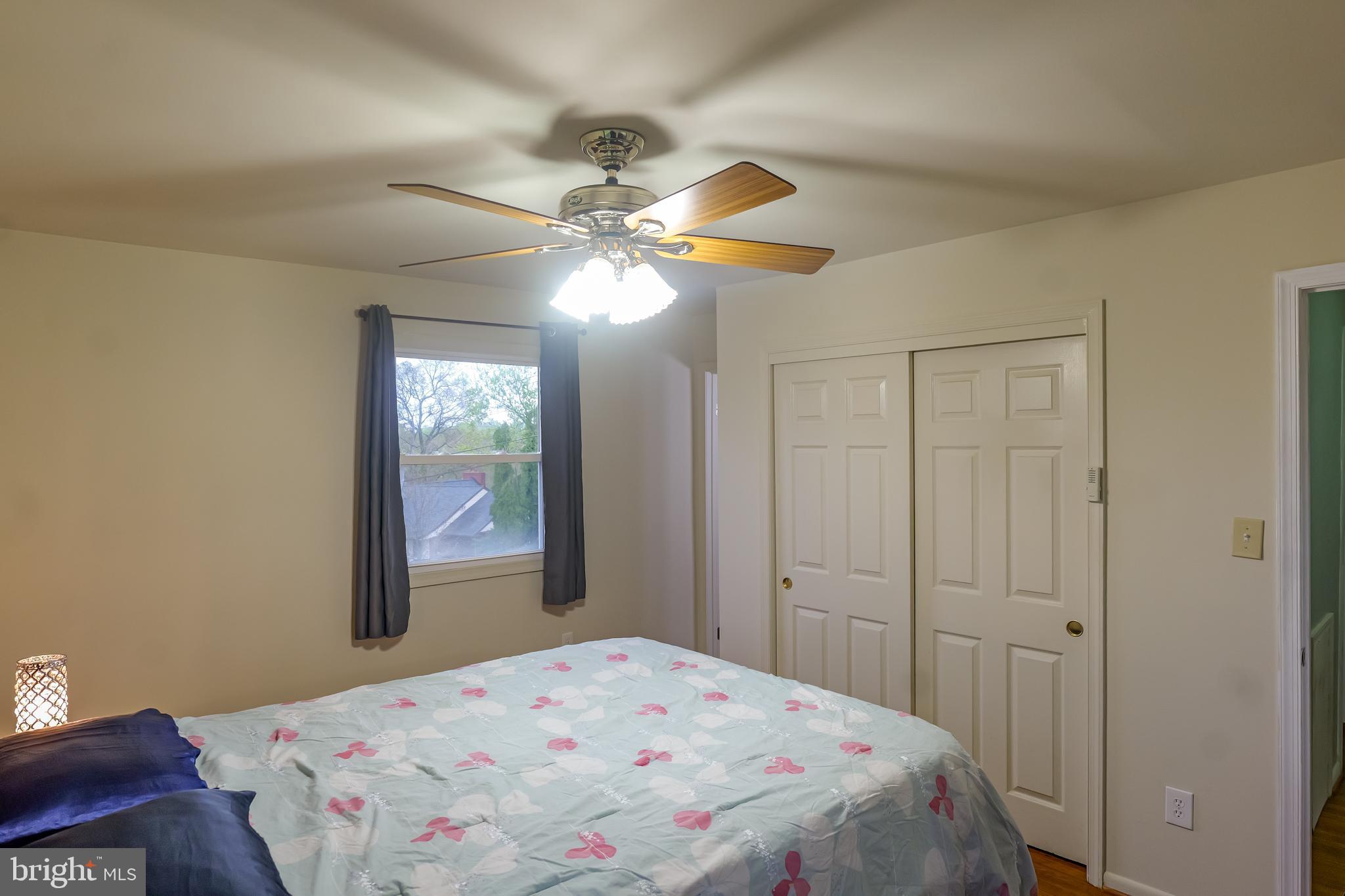 CALVERTON - Residential