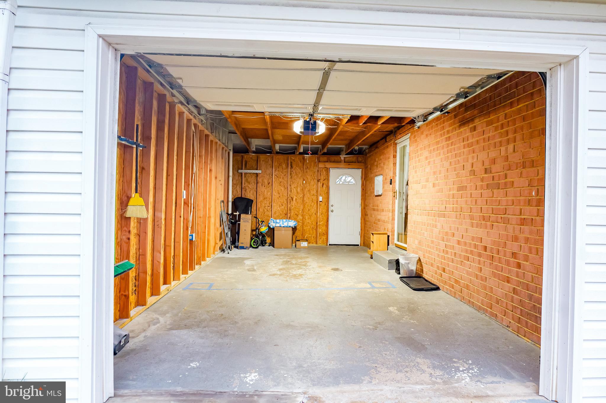 CALVERTON - Residential