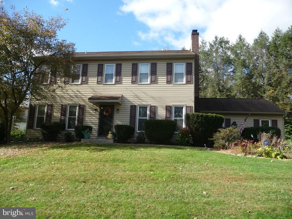 Photo of 308 FAULKNER DR, LANCASTER, PA 17601 (MLS # PALA2026930)