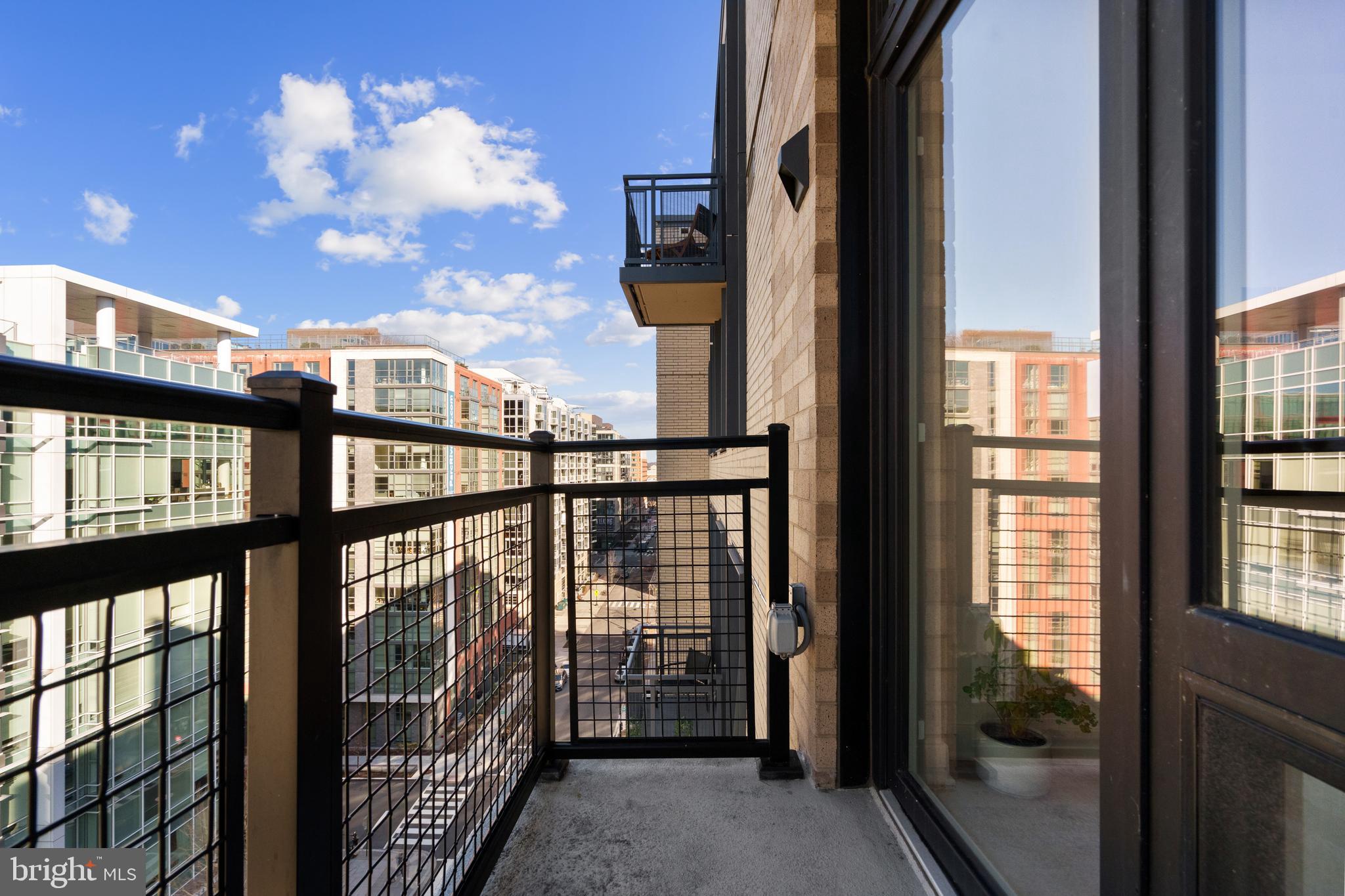 37 L STREET SE 1001
