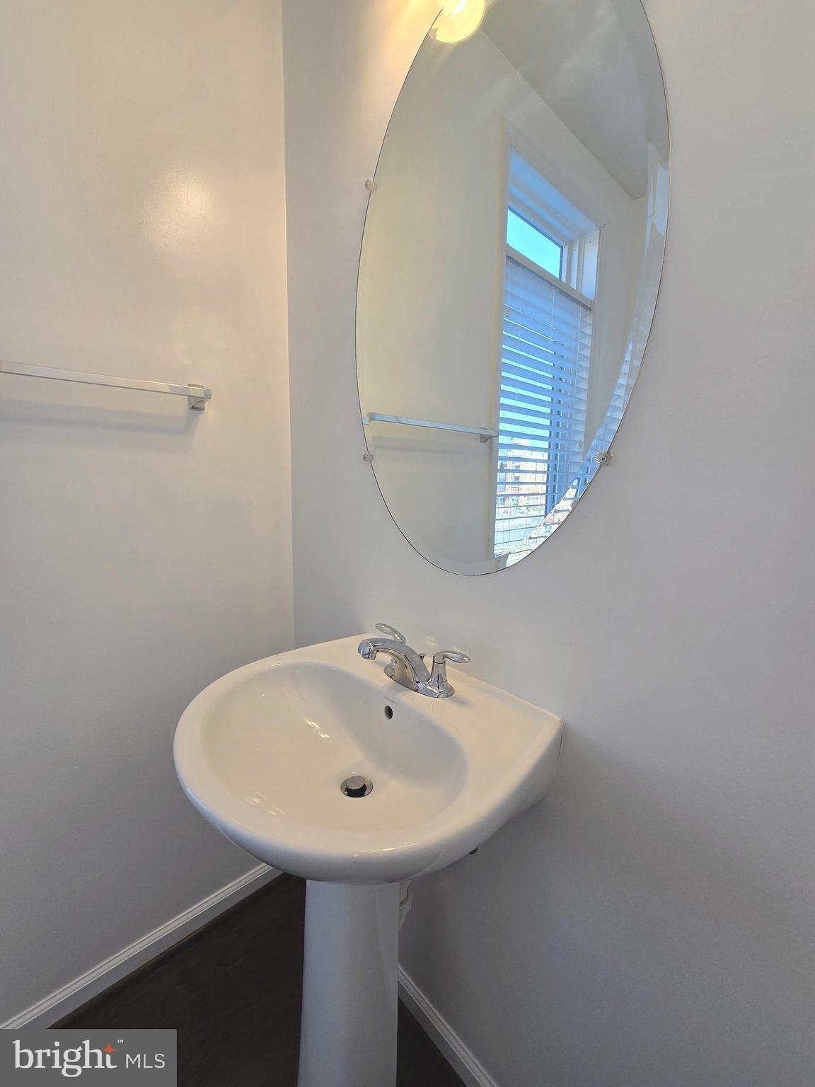LOFTS AT VILLAGE WALK - Residential Lease