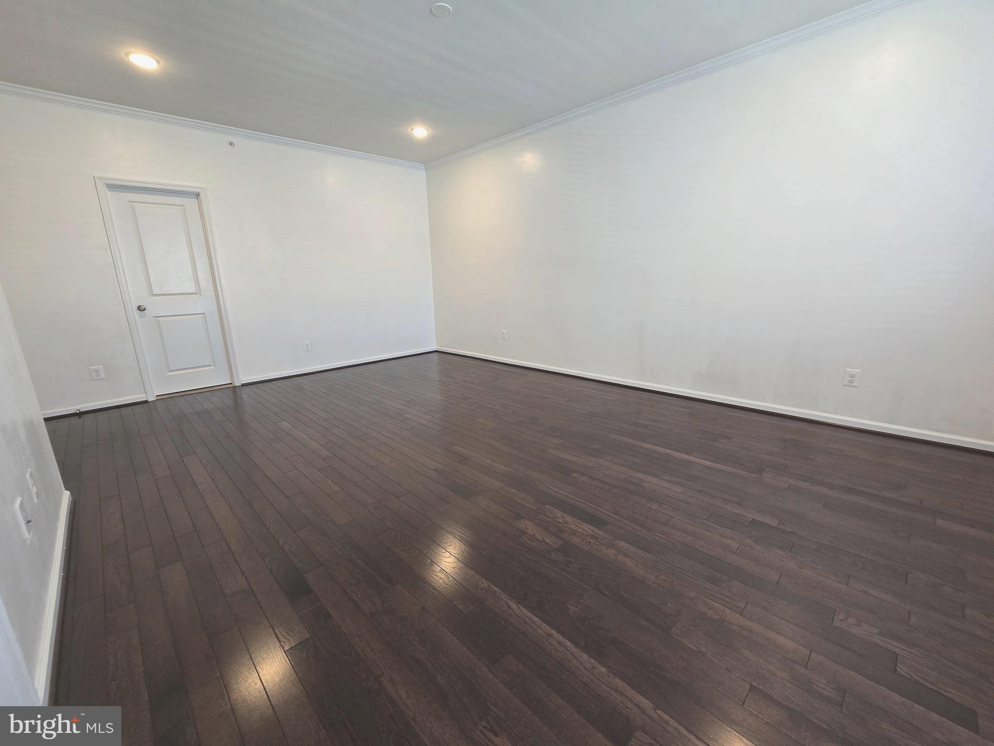LOFTS AT VILLAGE WALK - Residential Lease