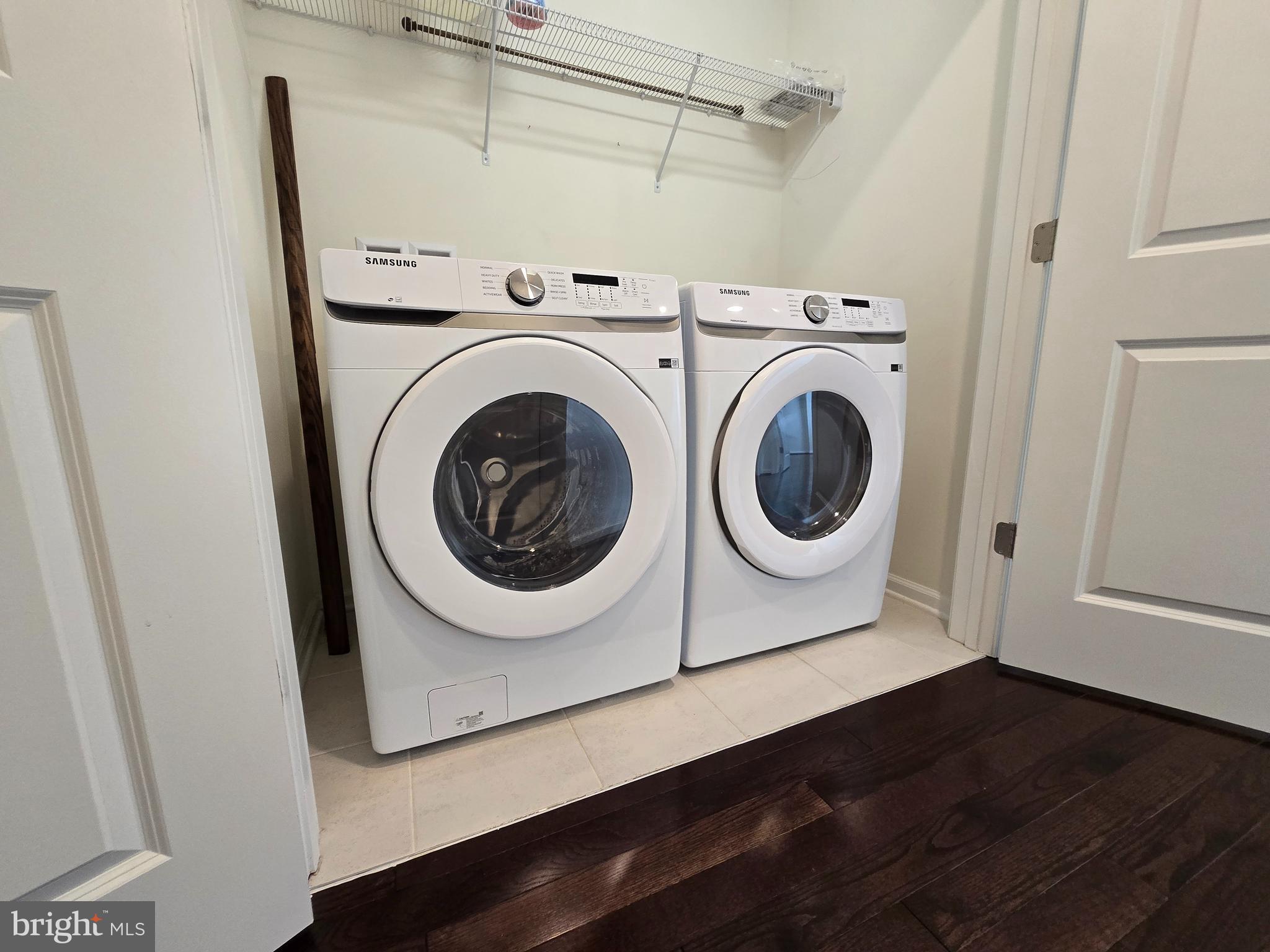 LOFTS AT VILLAGE WALK - Residential Lease