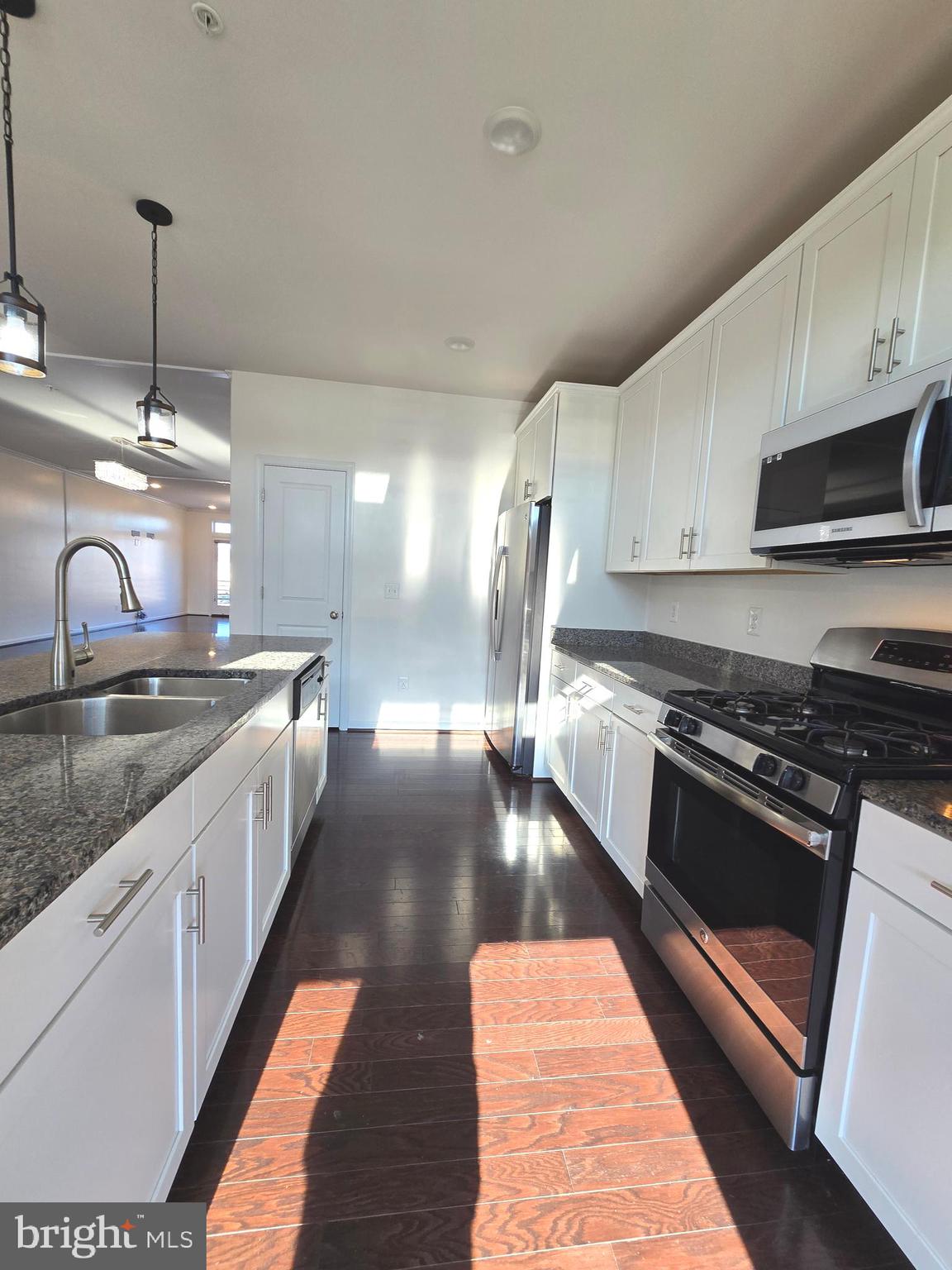 LOFTS AT VILLAGE WALK - Residential Lease