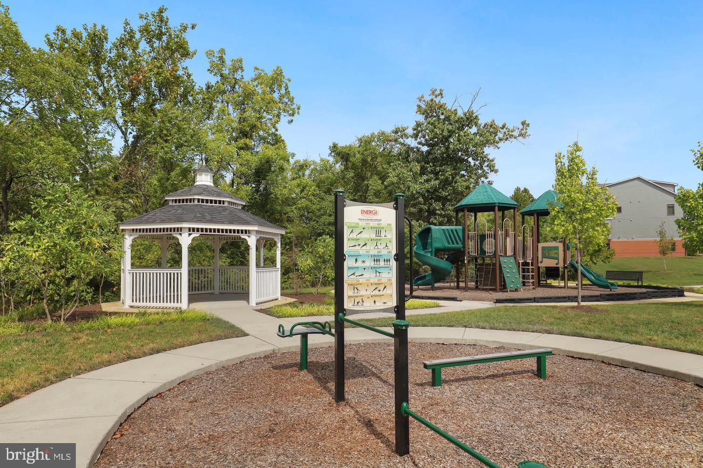 LOFTS AT VILLAGE WALK - Residential Lease