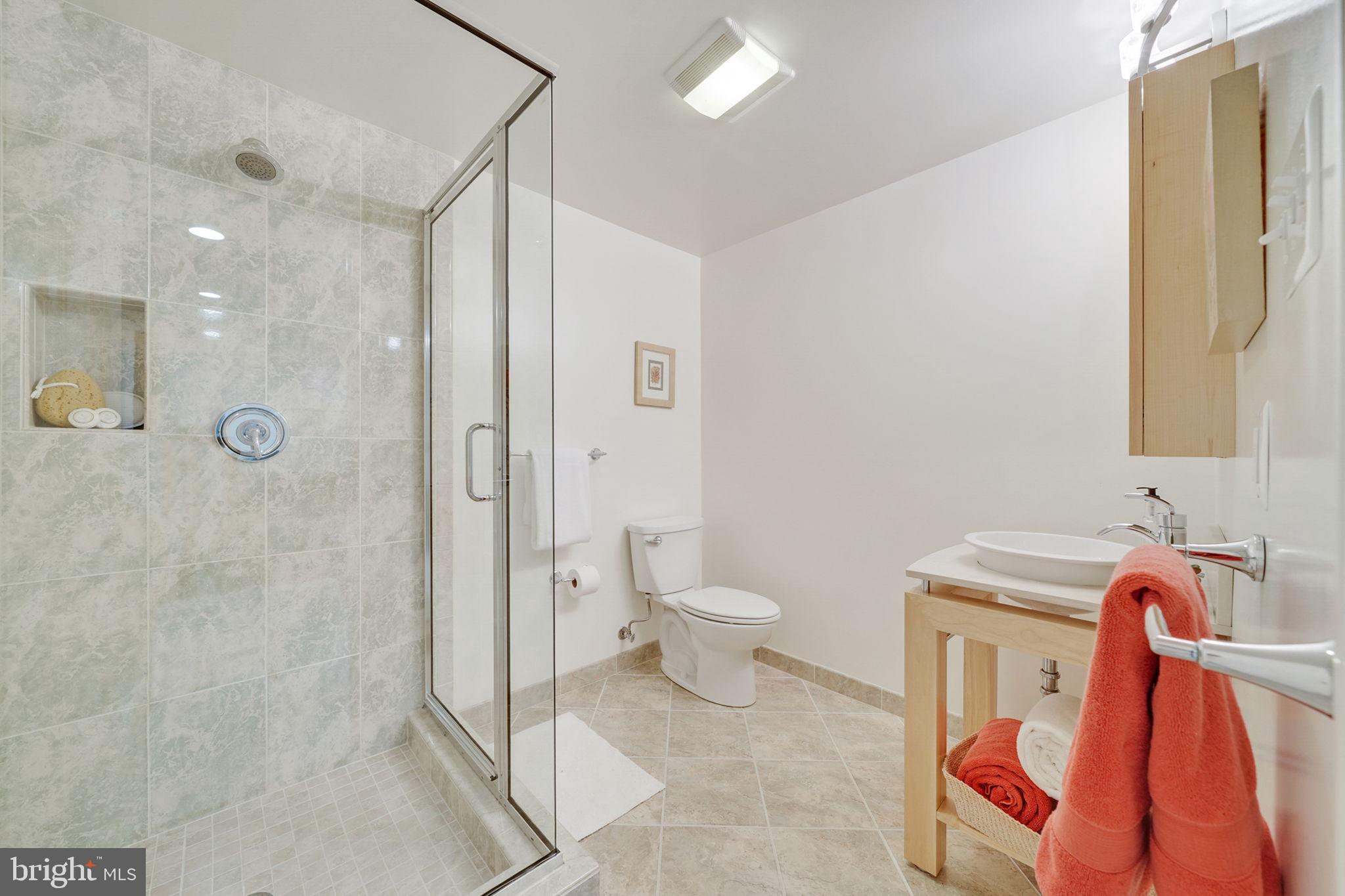 BROADMONT - Residential