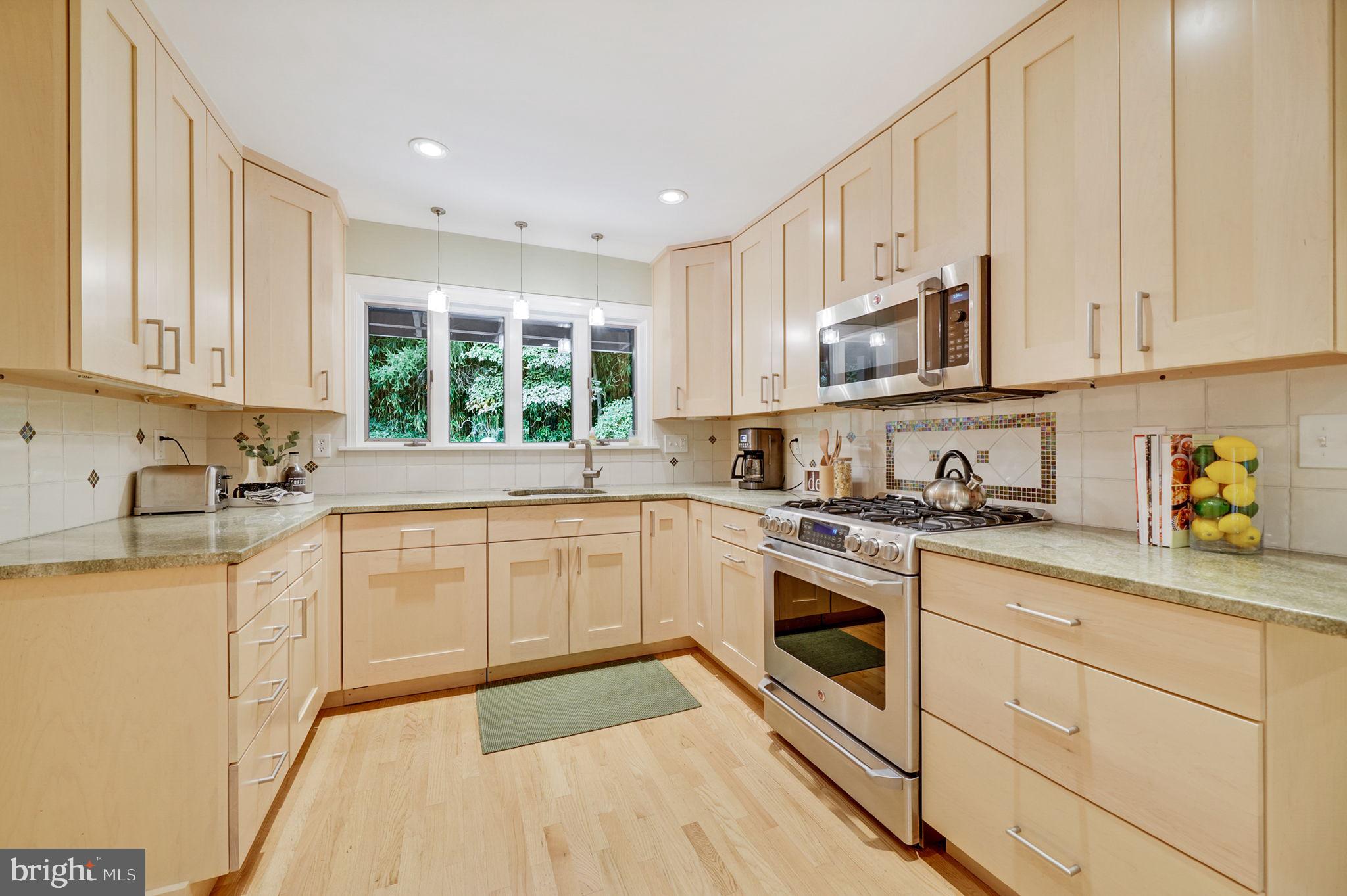 BROADMONT - Residential