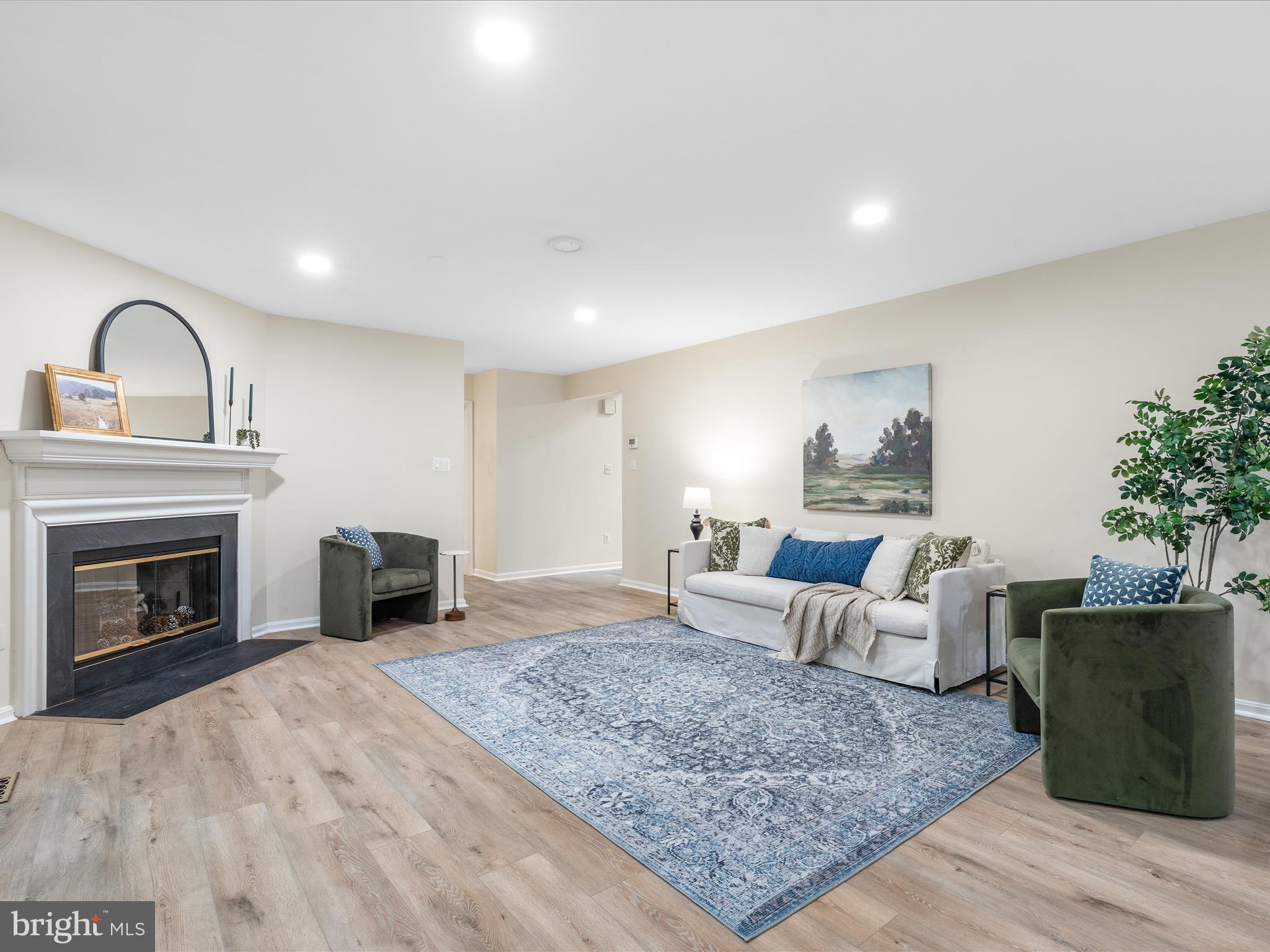 8504 SILVERFIELD CIRCLE