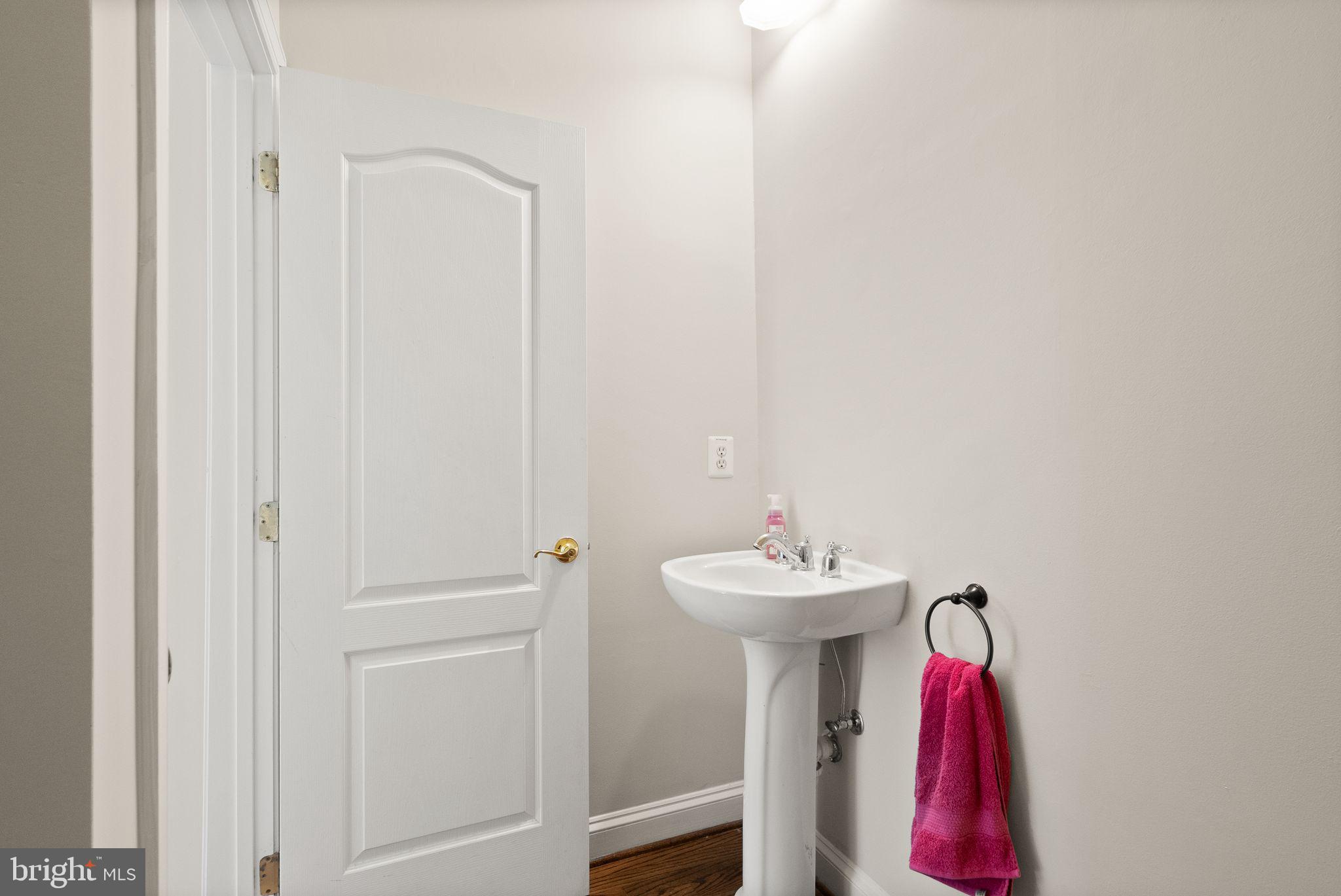 LANSDOWNE ON THE POTOMAC - Residential