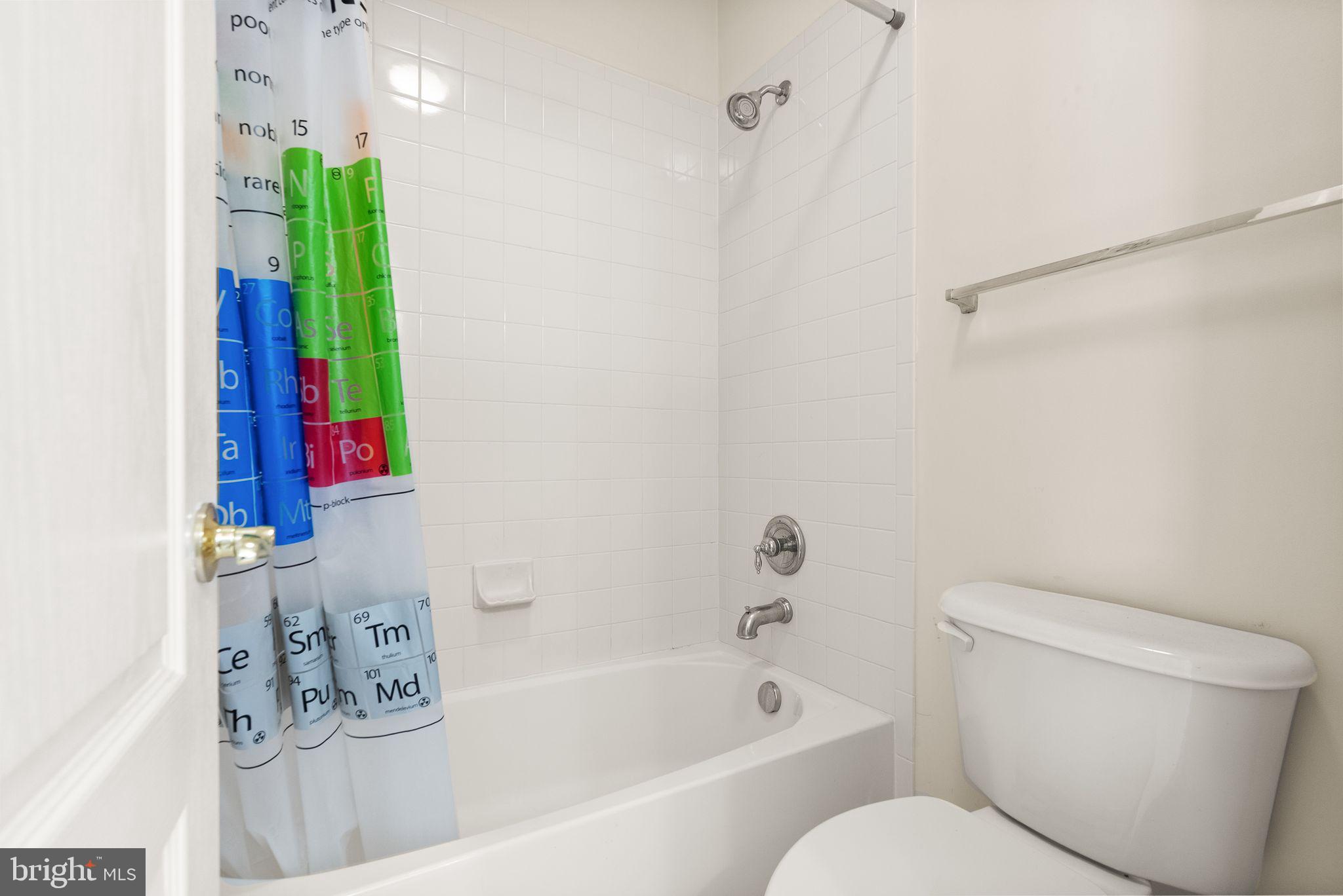 LANSDOWNE ON THE POTOMAC - Residential