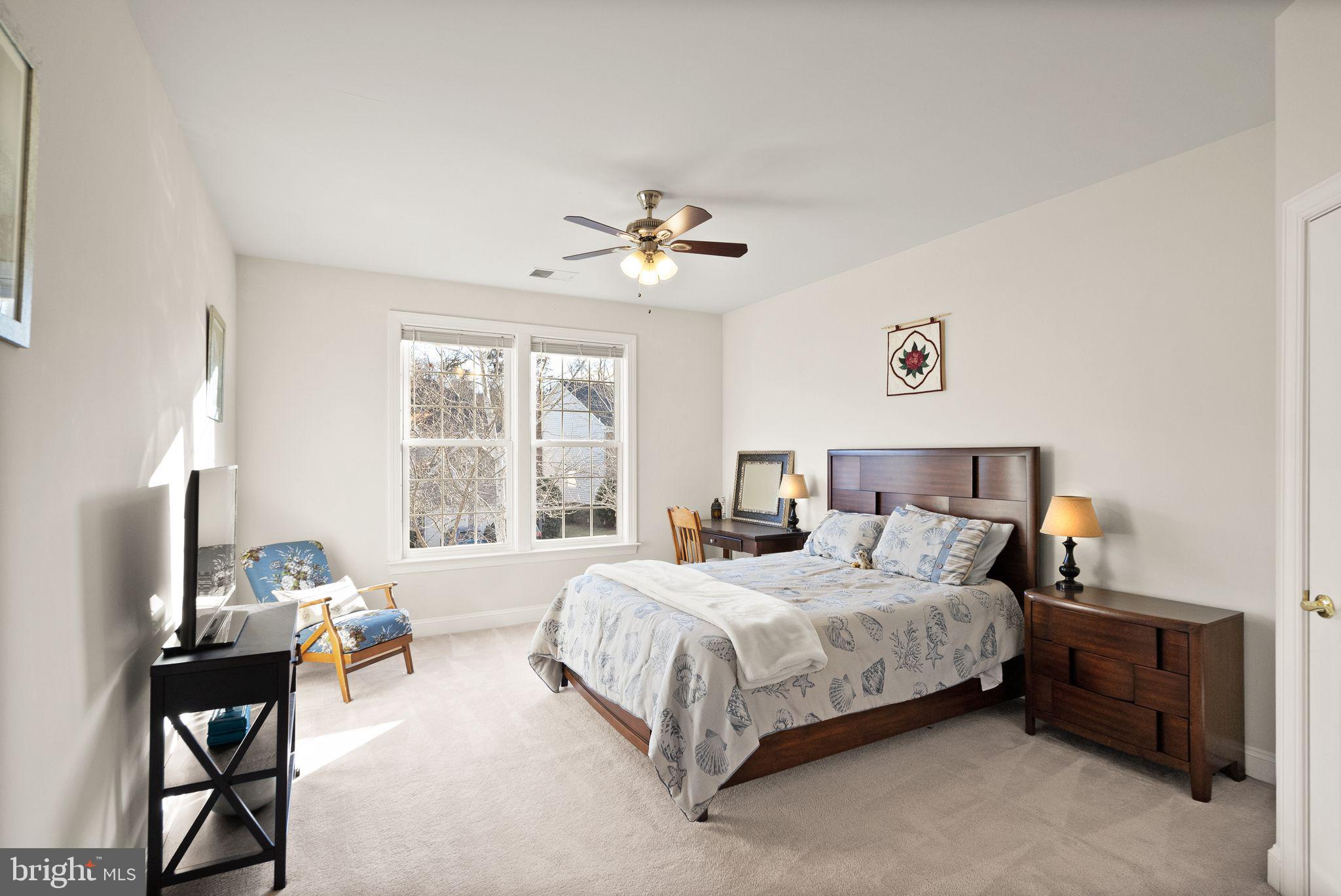 LANSDOWNE ON THE POTOMAC - Residential