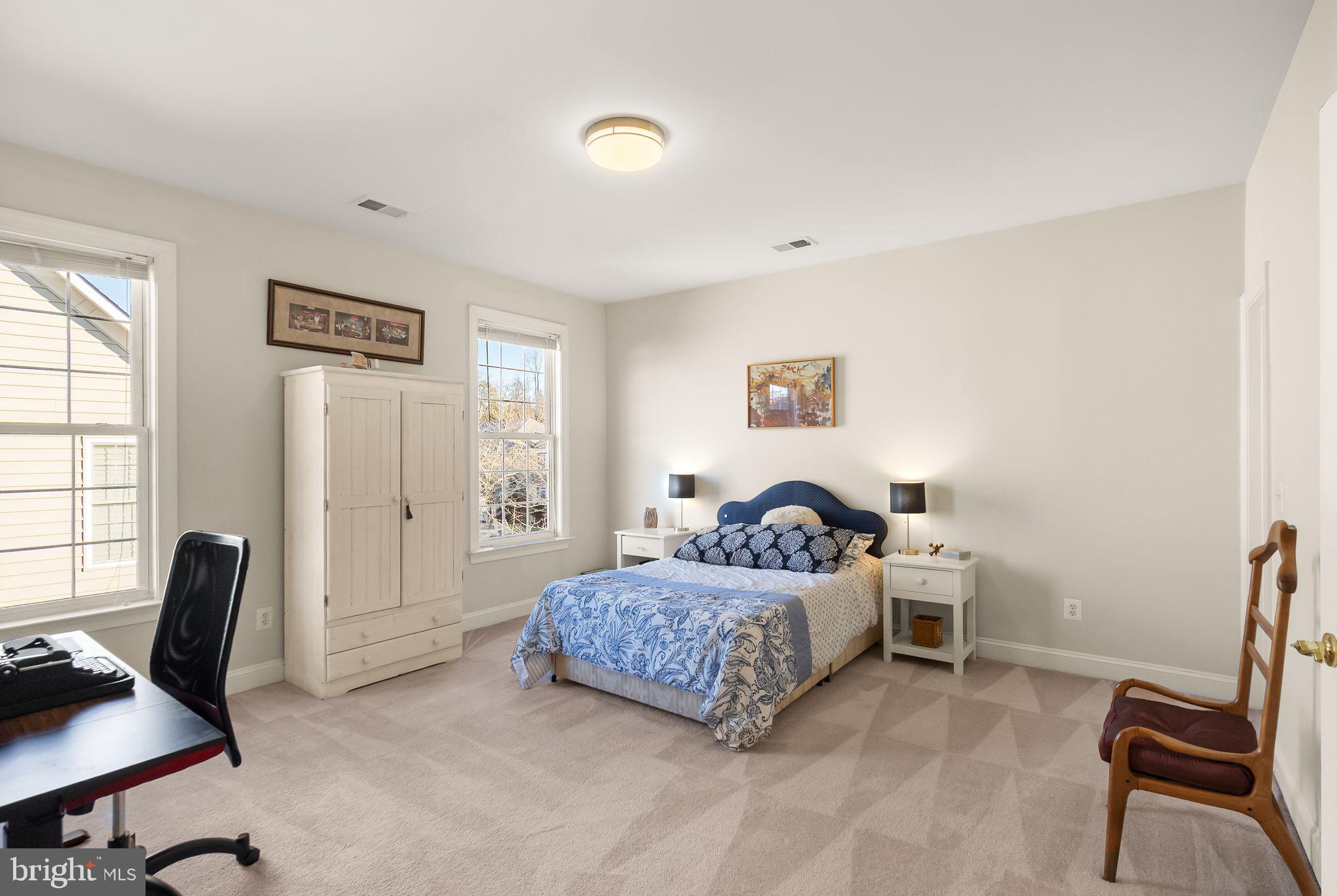 LANSDOWNE ON THE POTOMAC - Residential