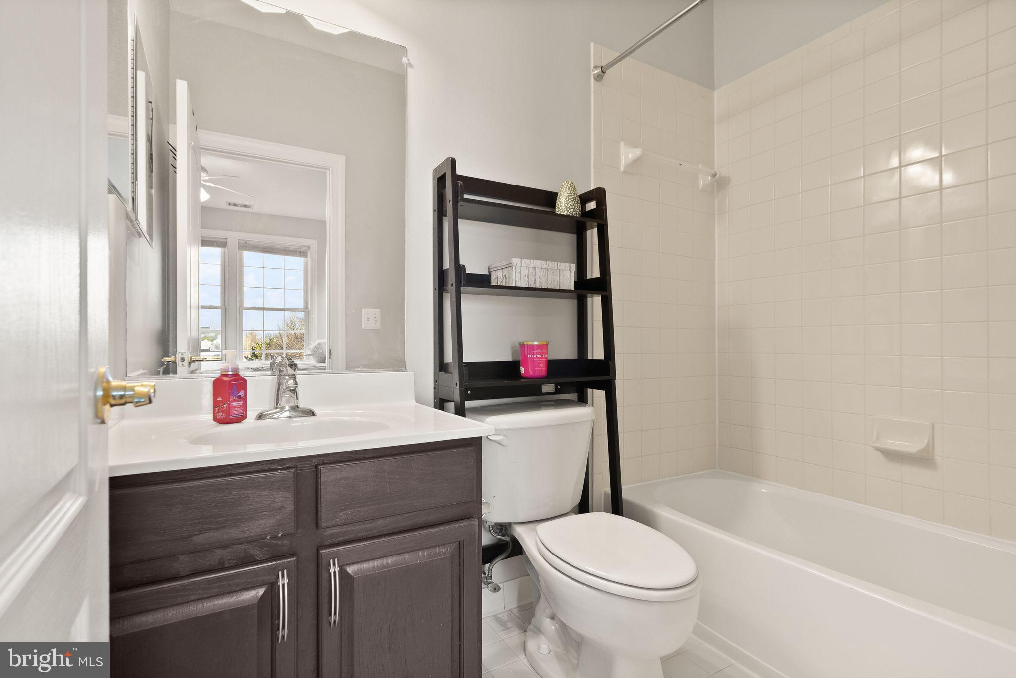 LANSDOWNE ON THE POTOMAC - Residential