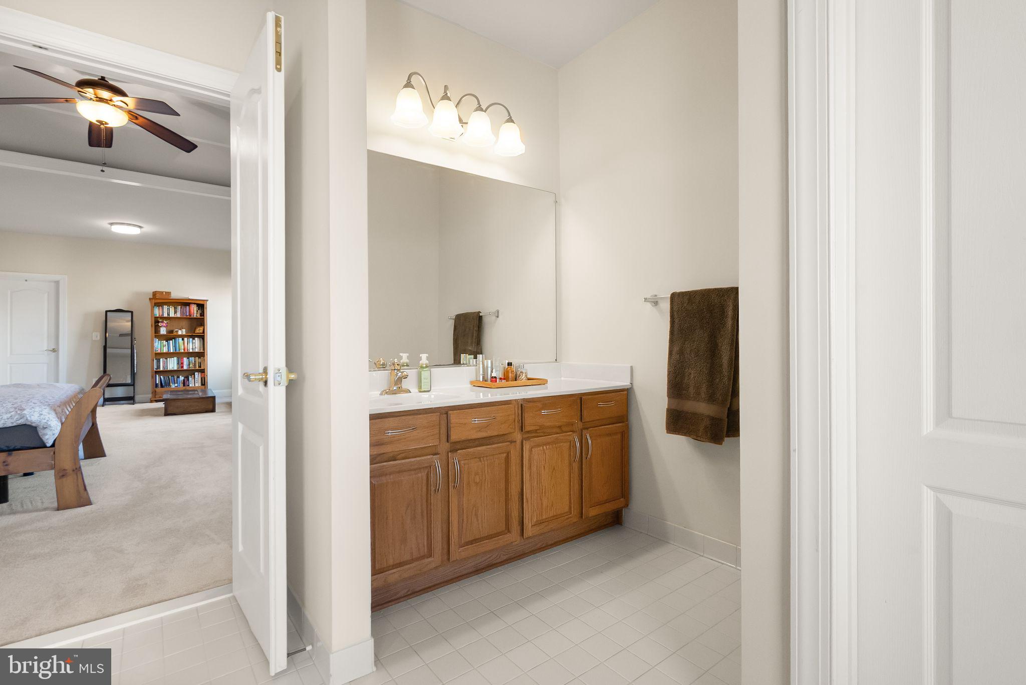 LANSDOWNE ON THE POTOMAC - Residential