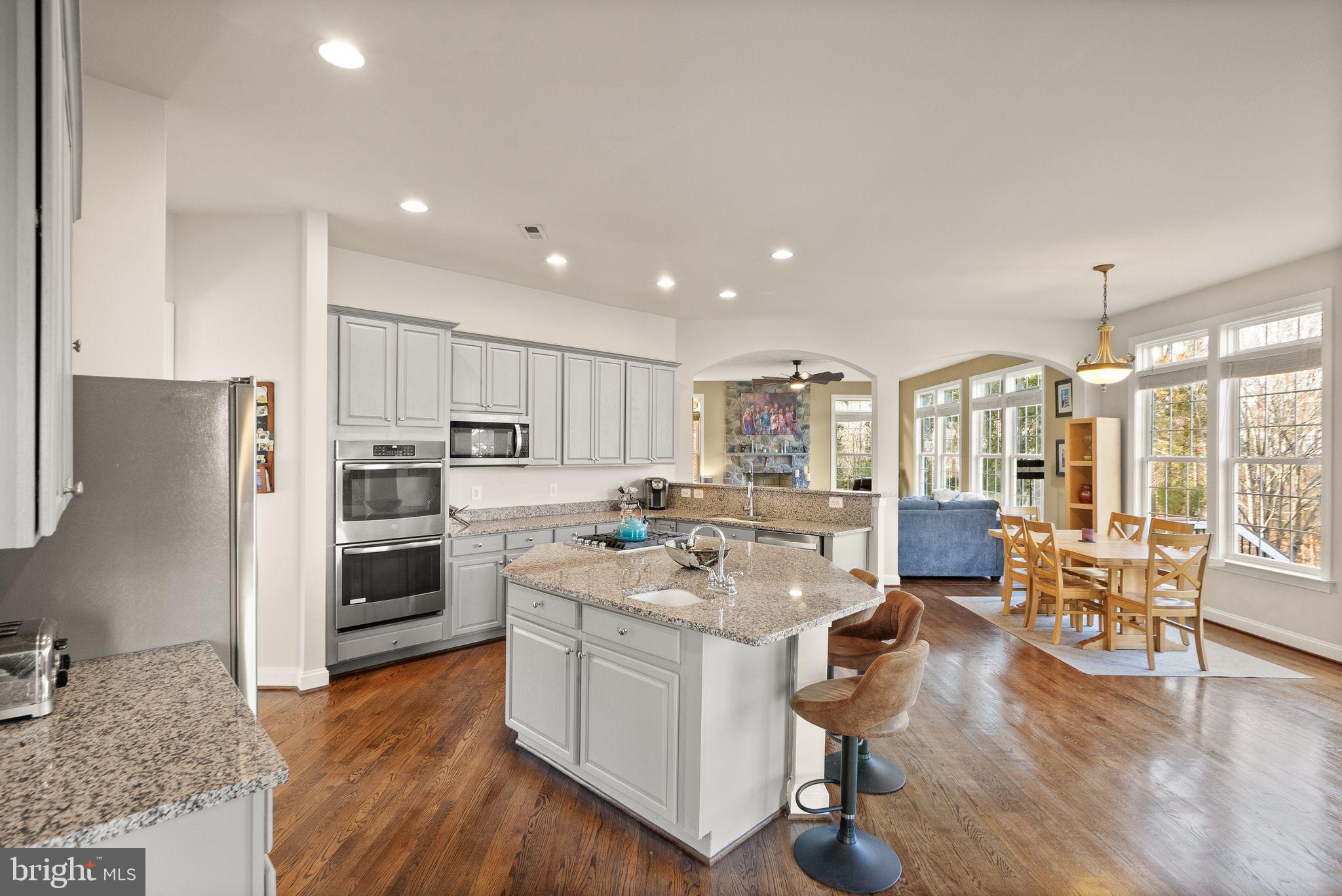 LANSDOWNE ON THE POTOMAC - Residential