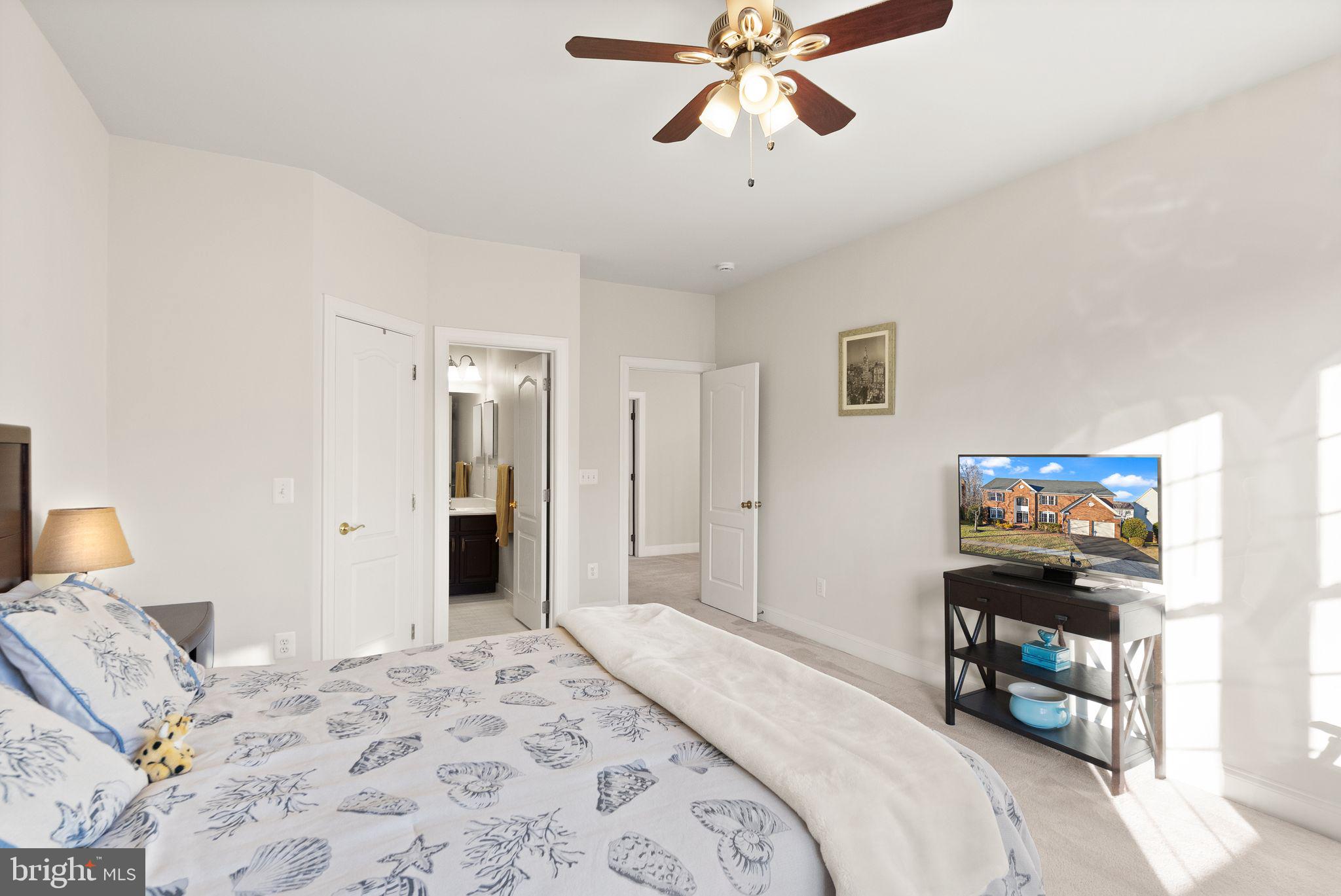 LANSDOWNE ON THE POTOMAC - Residential