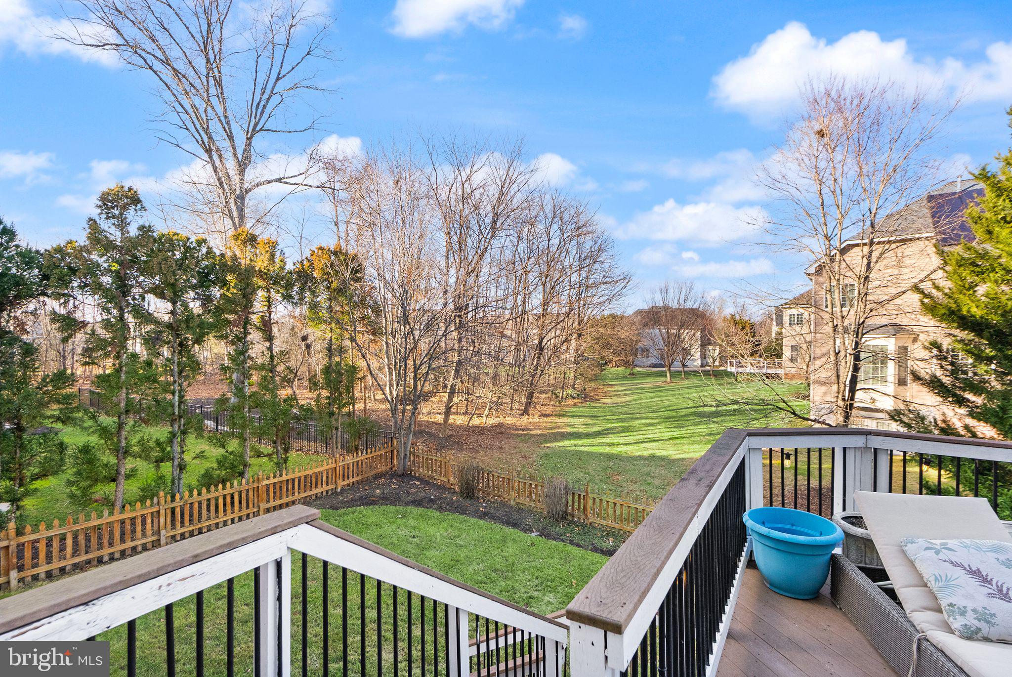 LANSDOWNE ON THE POTOMAC - Residential