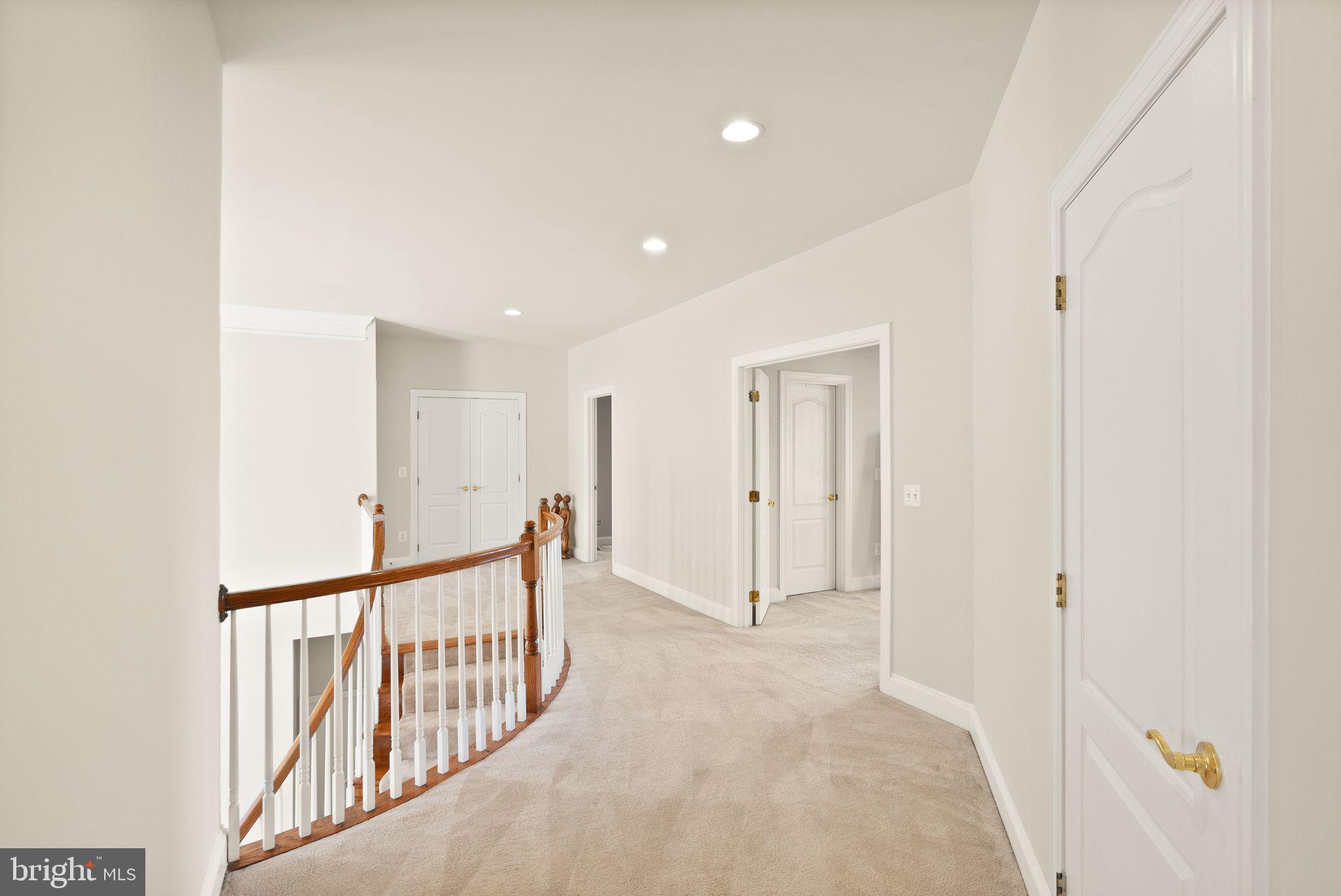 LANSDOWNE ON THE POTOMAC - Residential