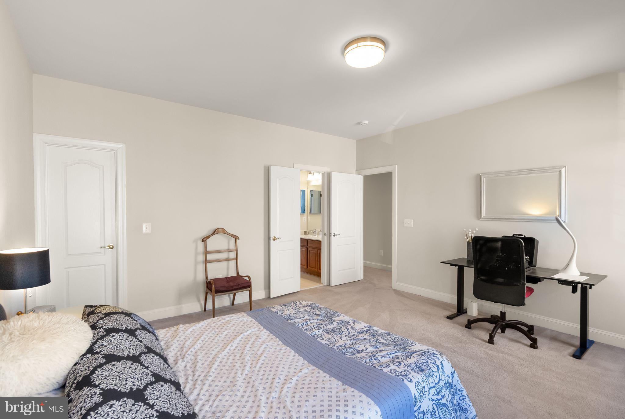 LANSDOWNE ON THE POTOMAC - Residential