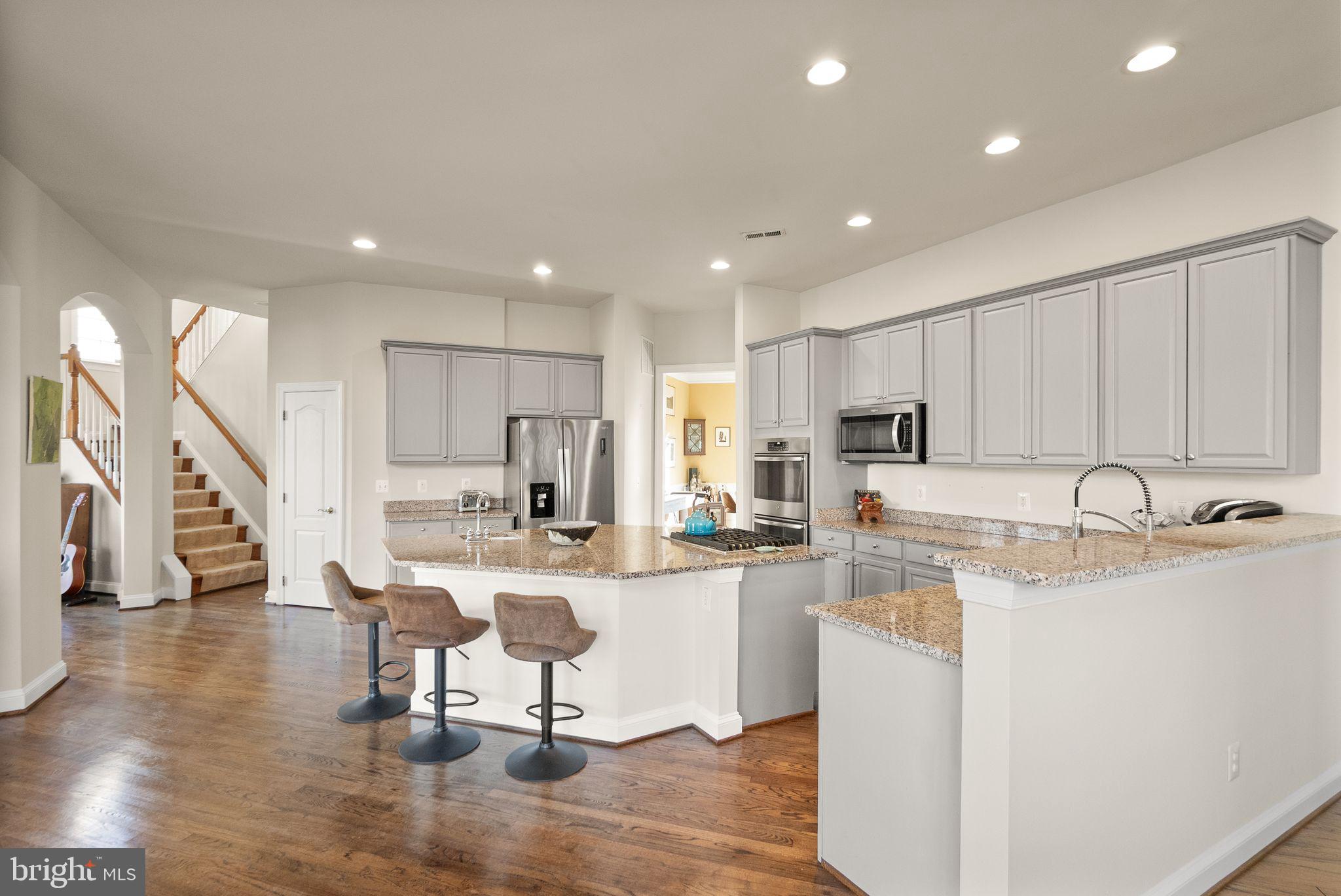 LANSDOWNE ON THE POTOMAC - Residential