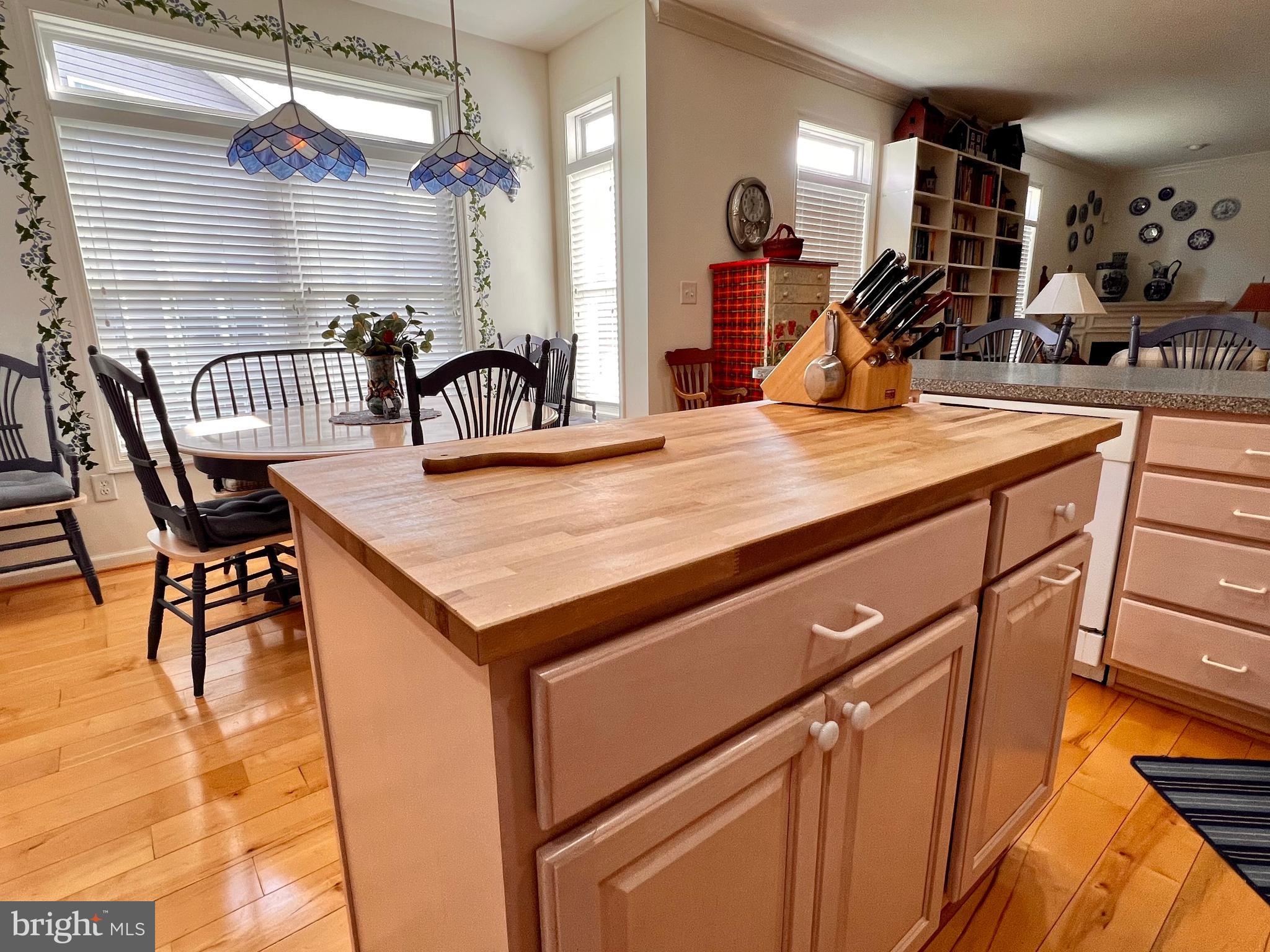 LOCUST HILL - Residential